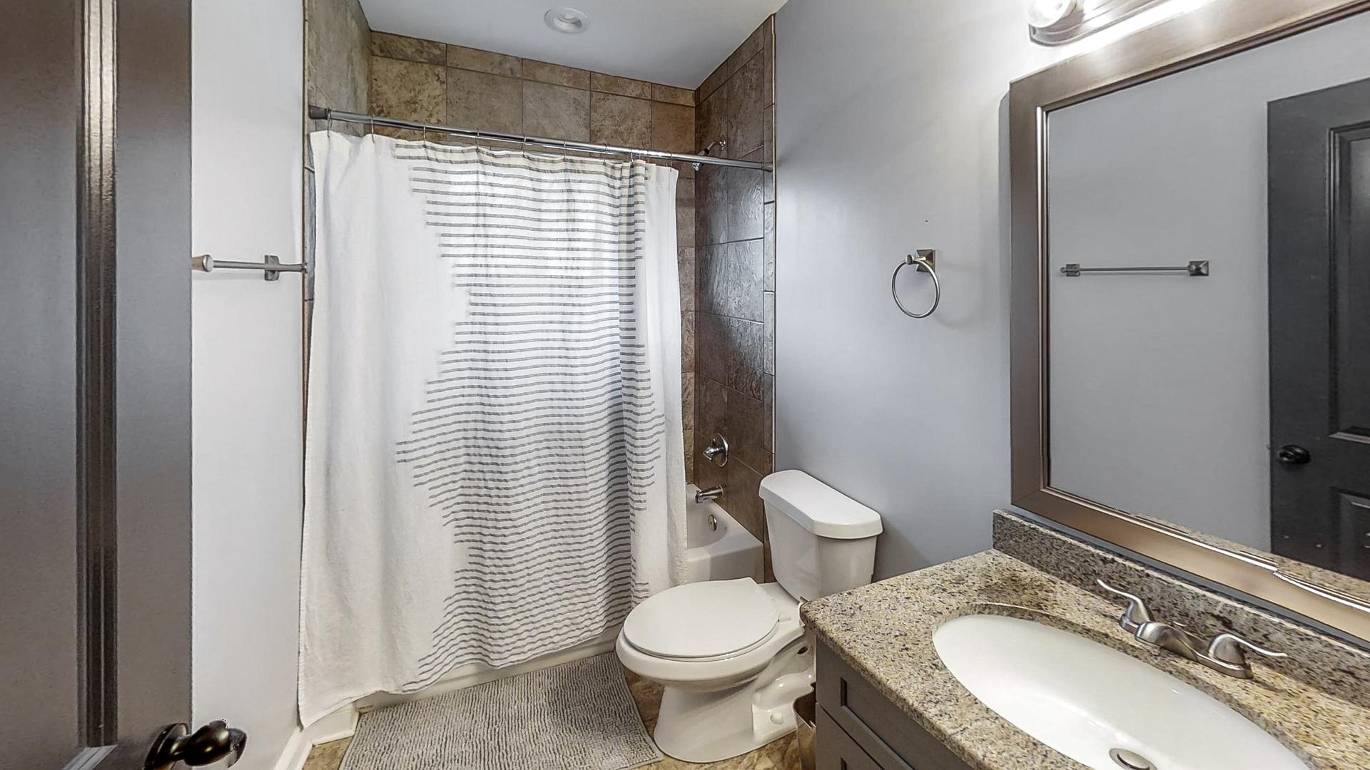 Bathroom(s)