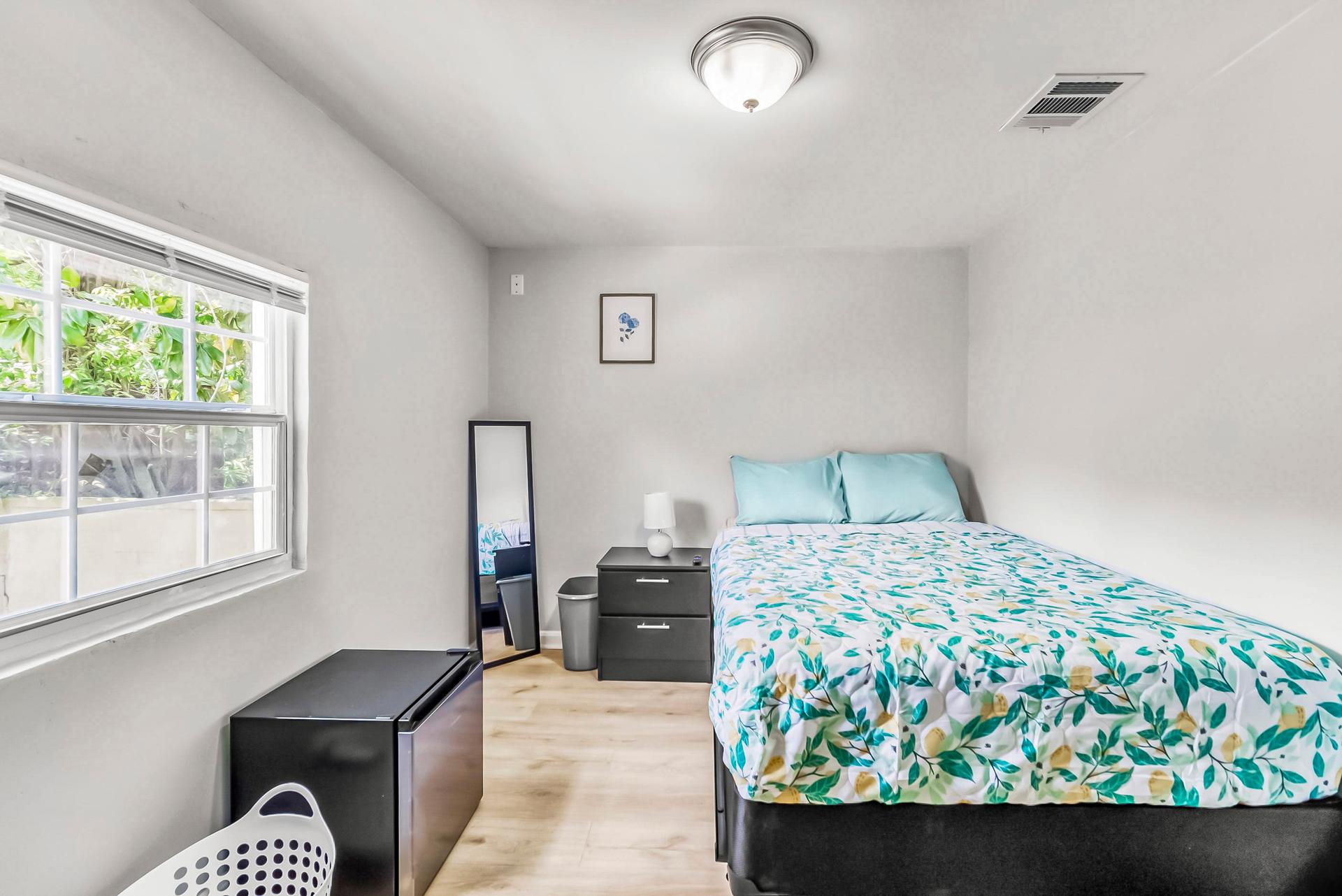 bedroom, detected:bed, window blind