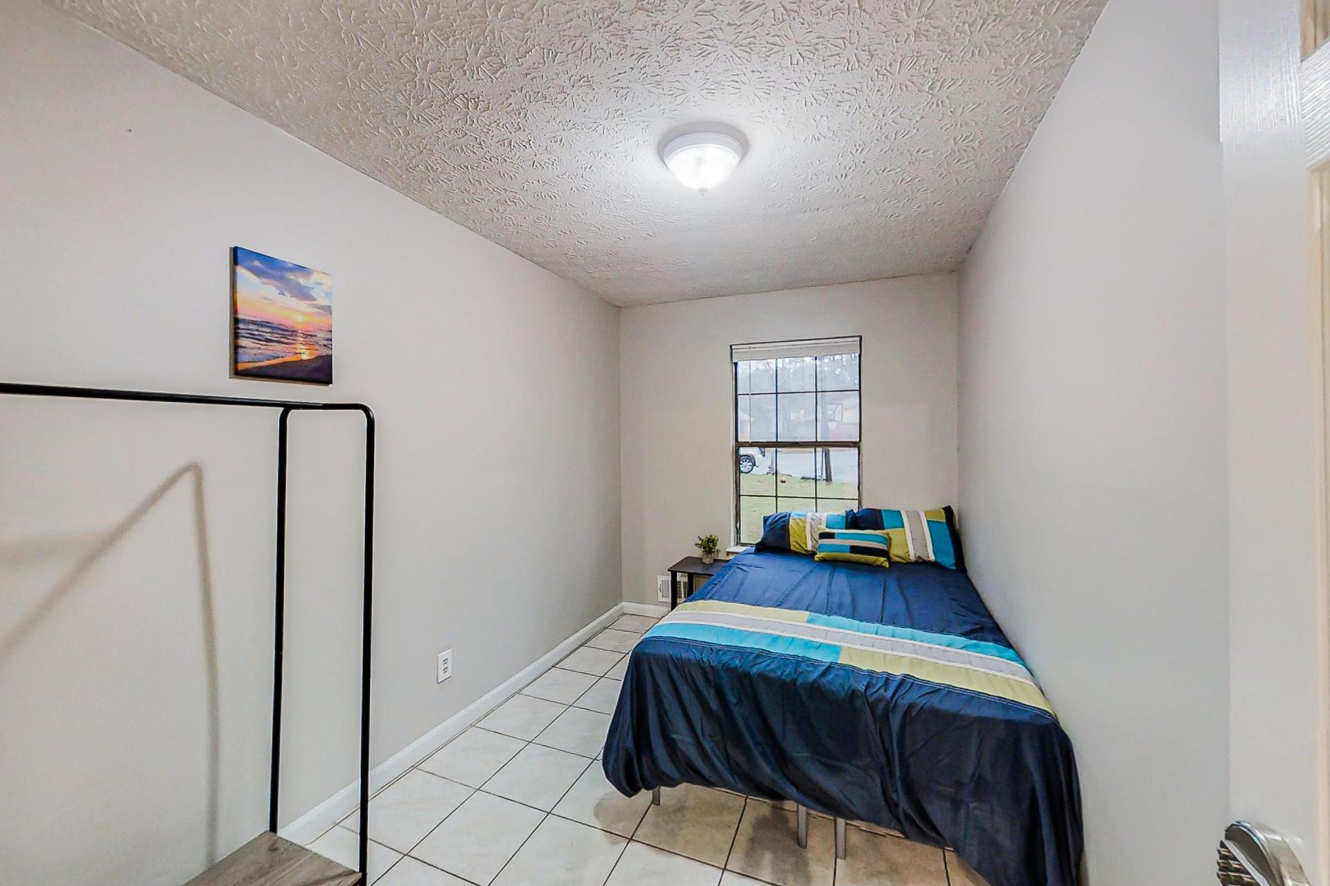 bedroom, detected: bed