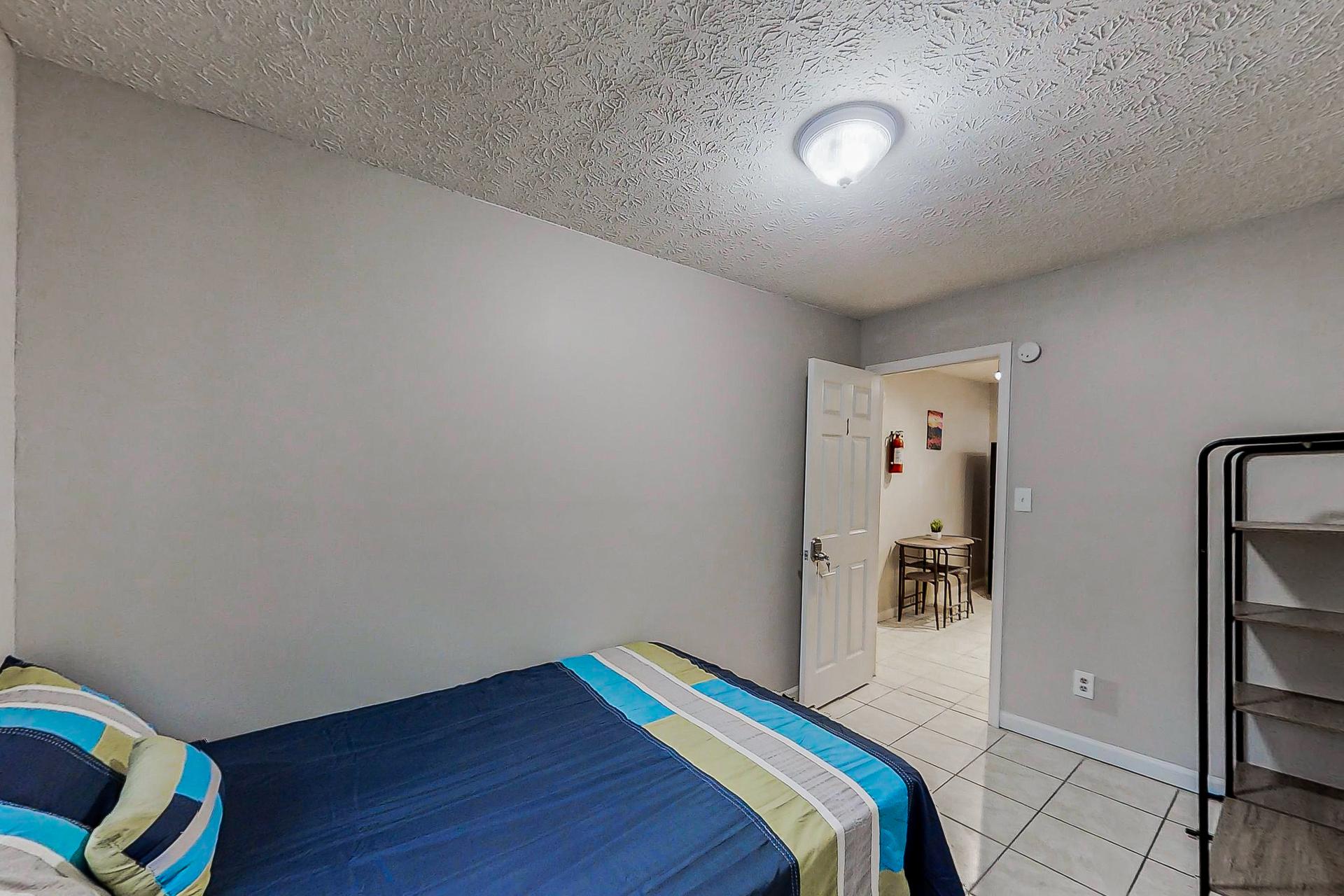 bedroom, detected: bed