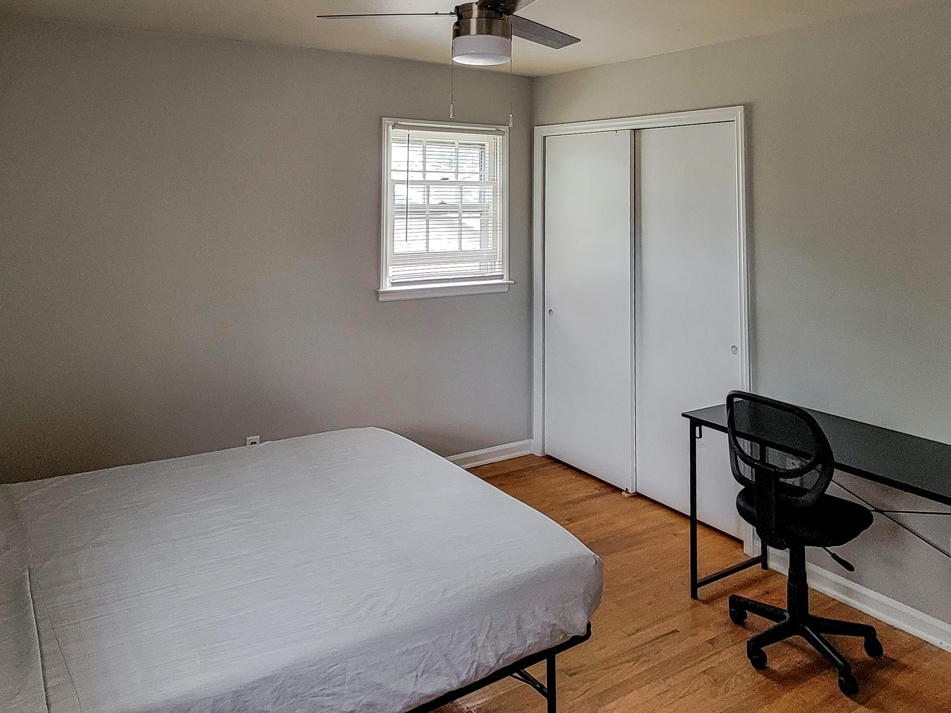 bedroom, detected: ceiling fan, window blind