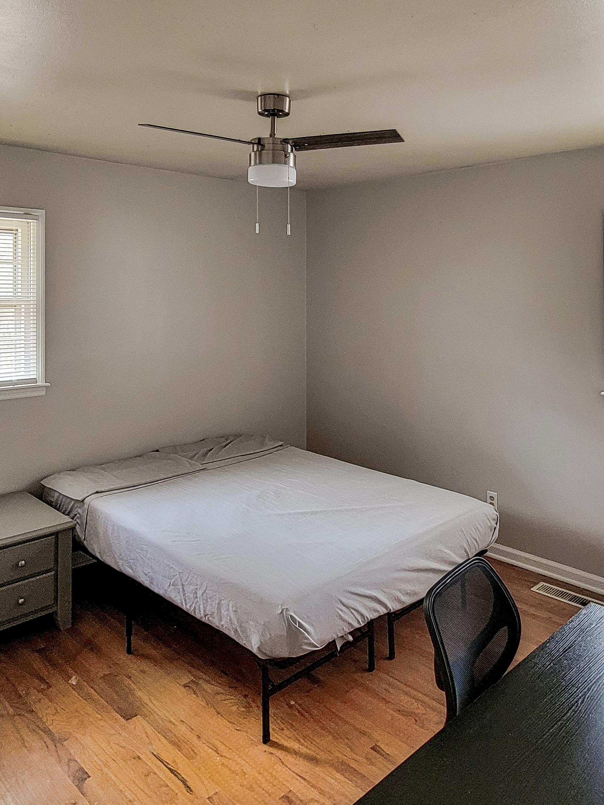 bedroom, detected: bed, window blind