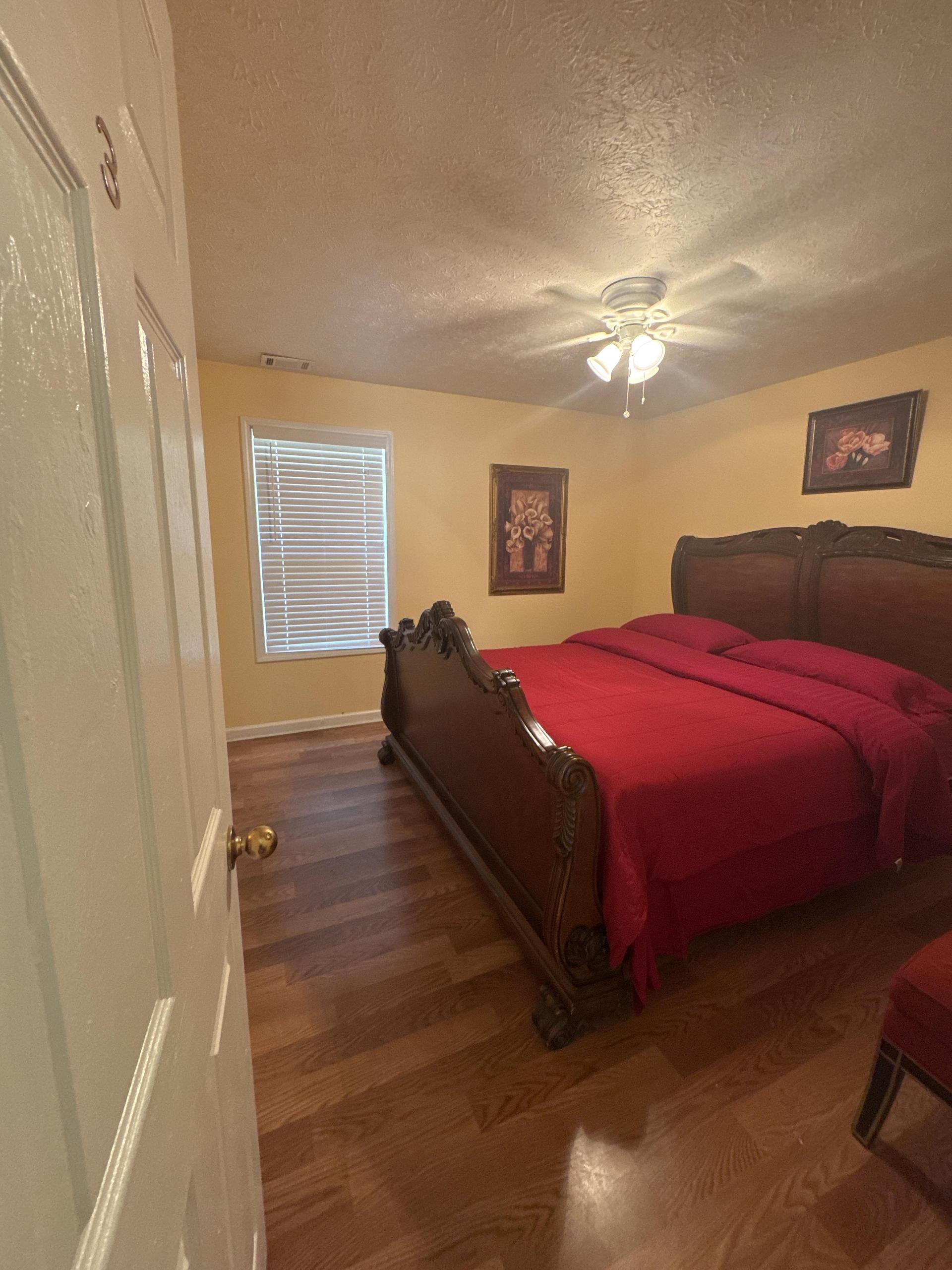 3rd bedroom with electric twin extra long beds with remote controls and walk in closet