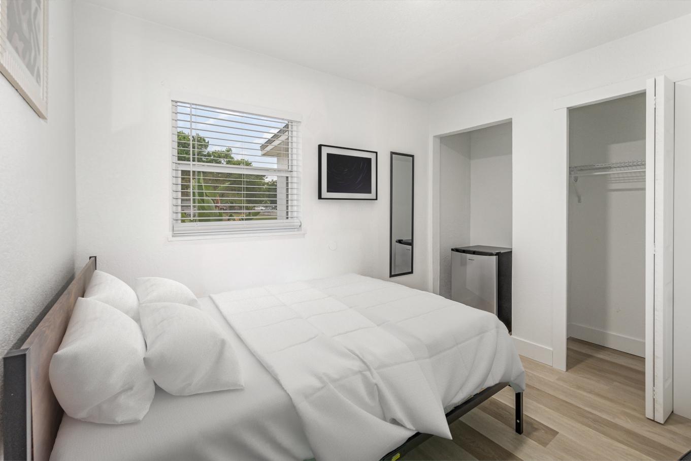 Disclaimer: This photo has been staged. Not all furnishings seen will be provided.