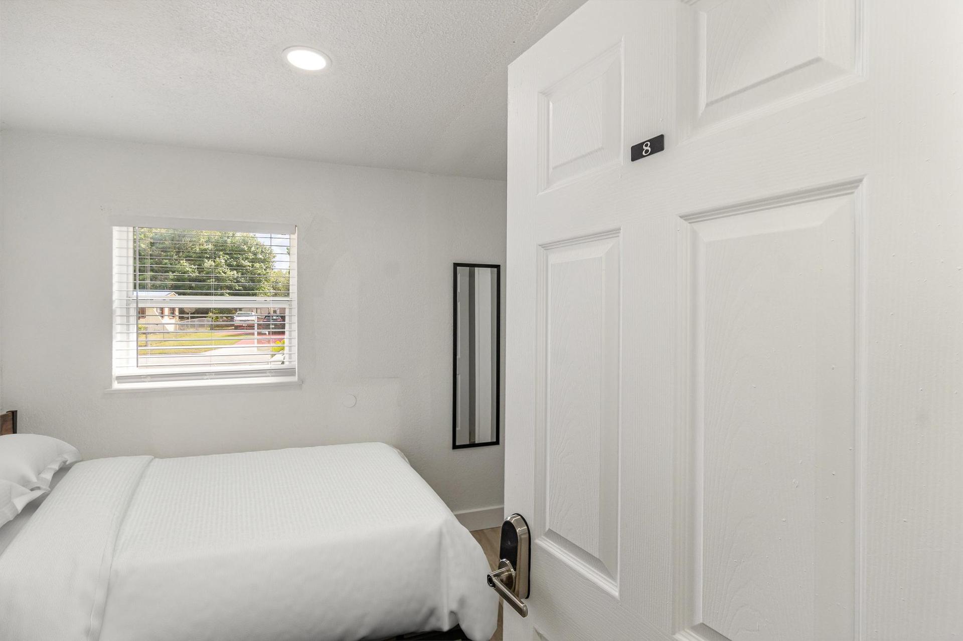 Disclaimer: This photo has been staged. Not all furnishings seen will be provided.