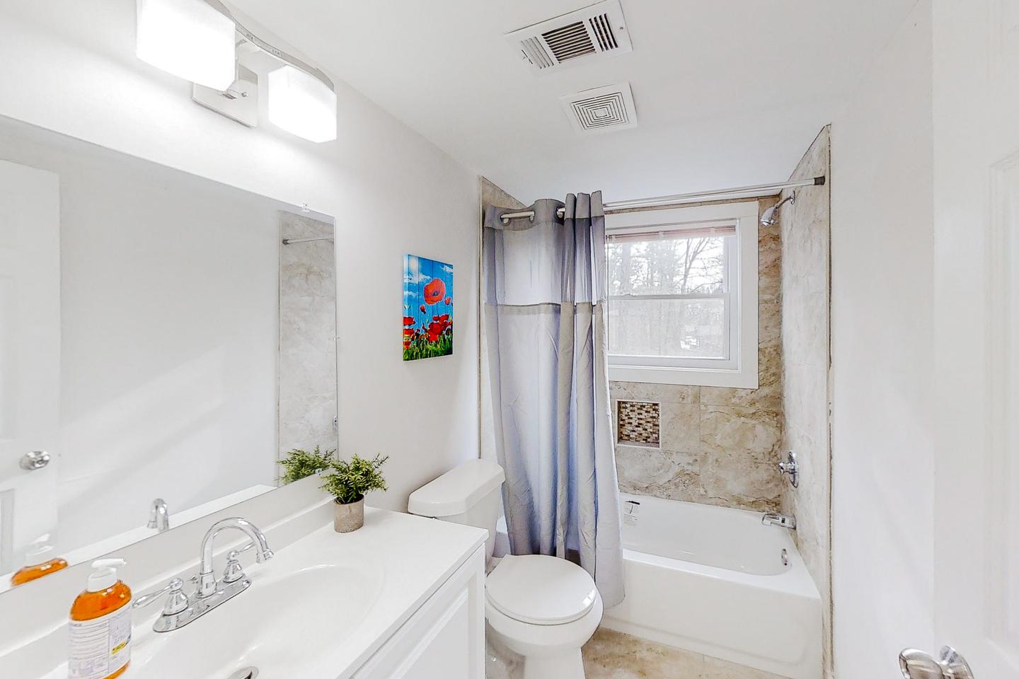 Bathroom(s)