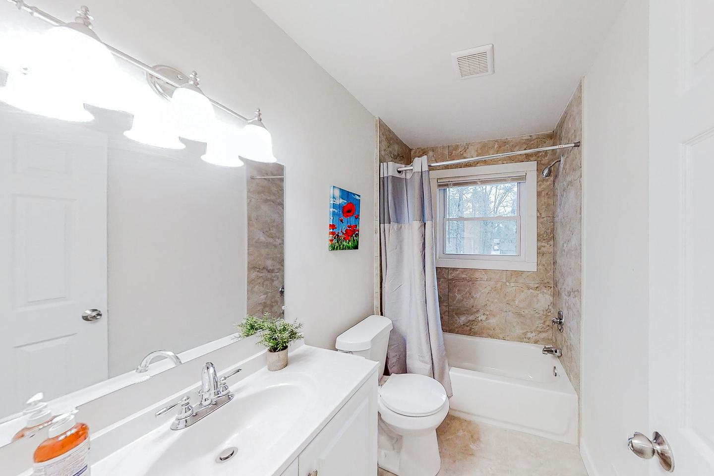 Bathroom(s)