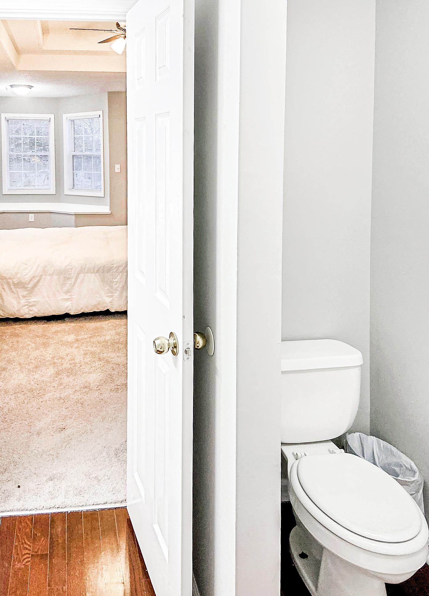 bathroom, detected: toilet