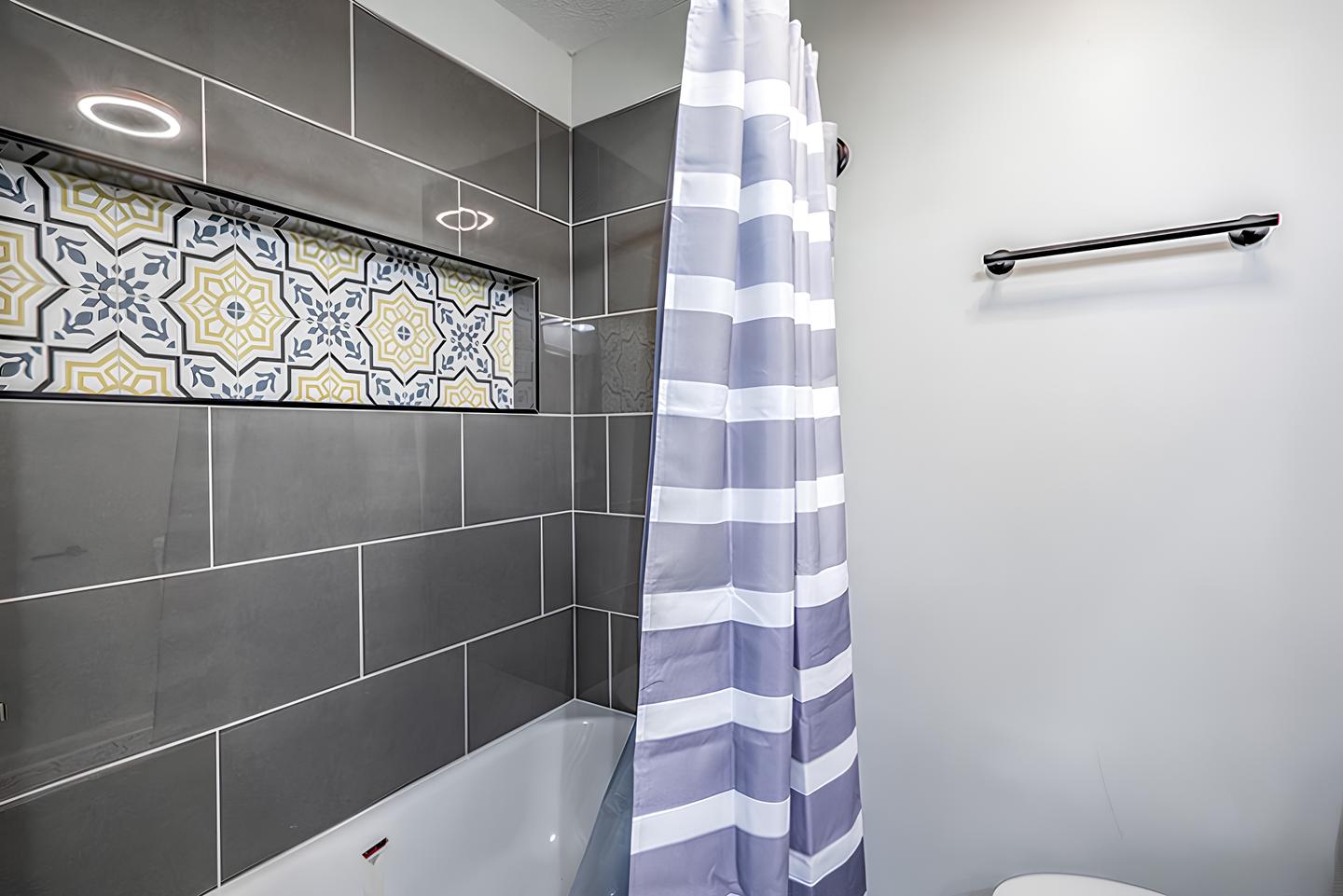 Bathroom(s)
