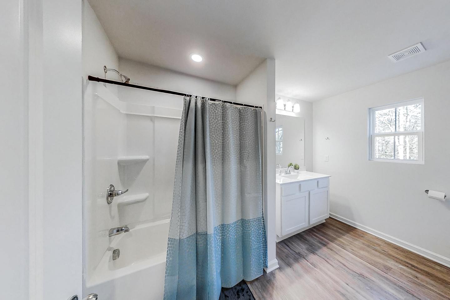 Bathroom(s)