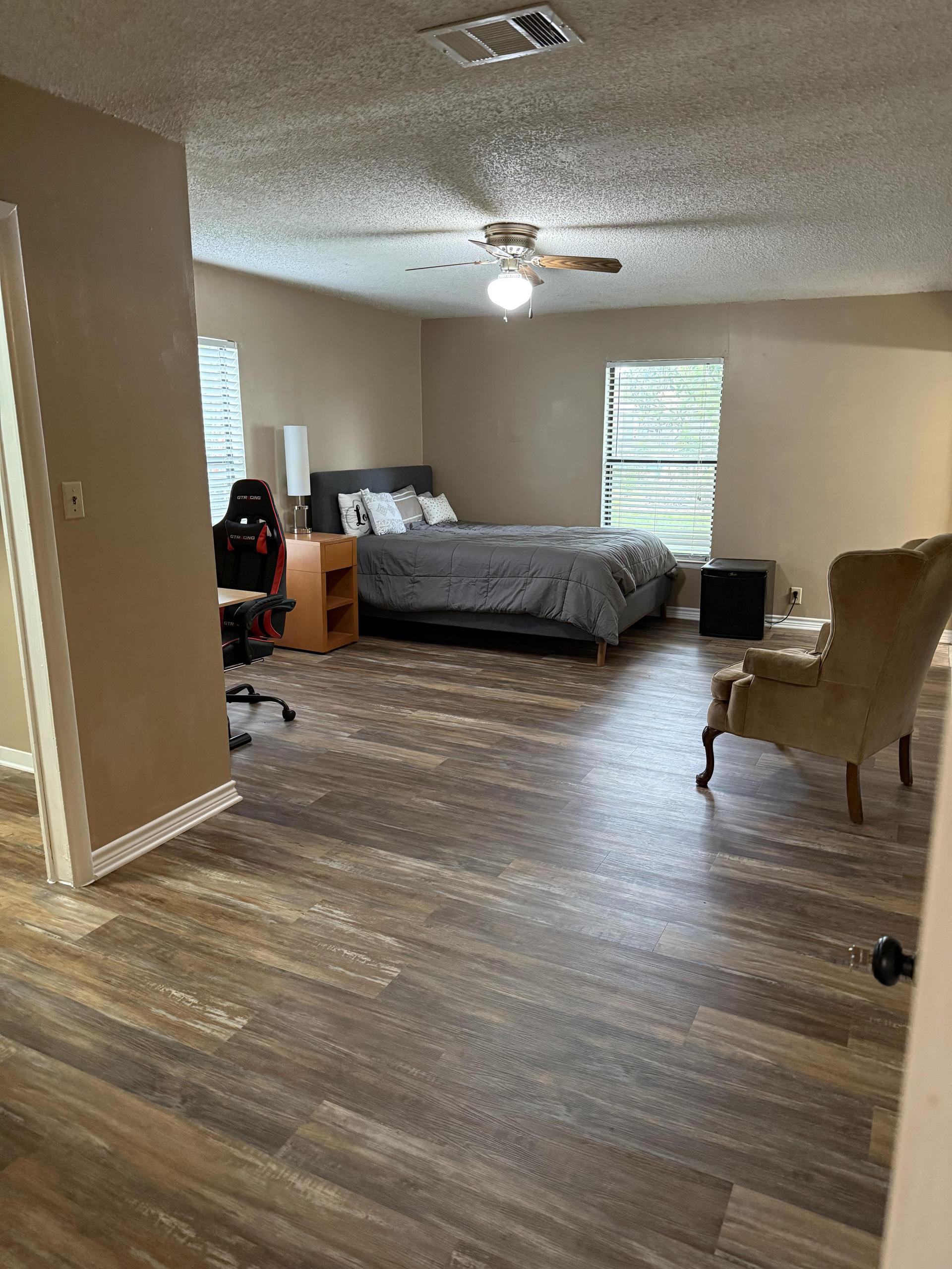Extremely large ensuite