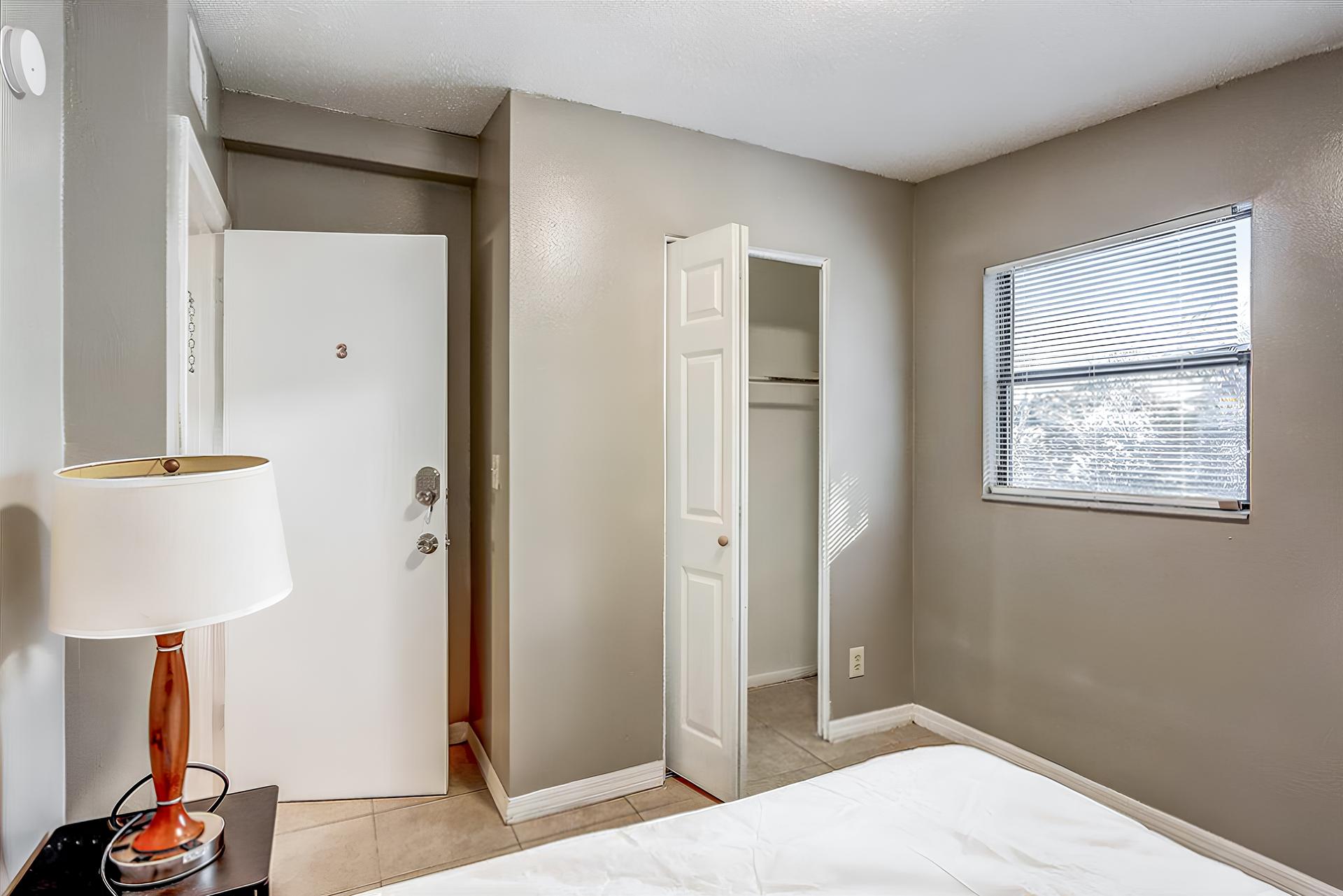 bathroom, detected: bed, window blind