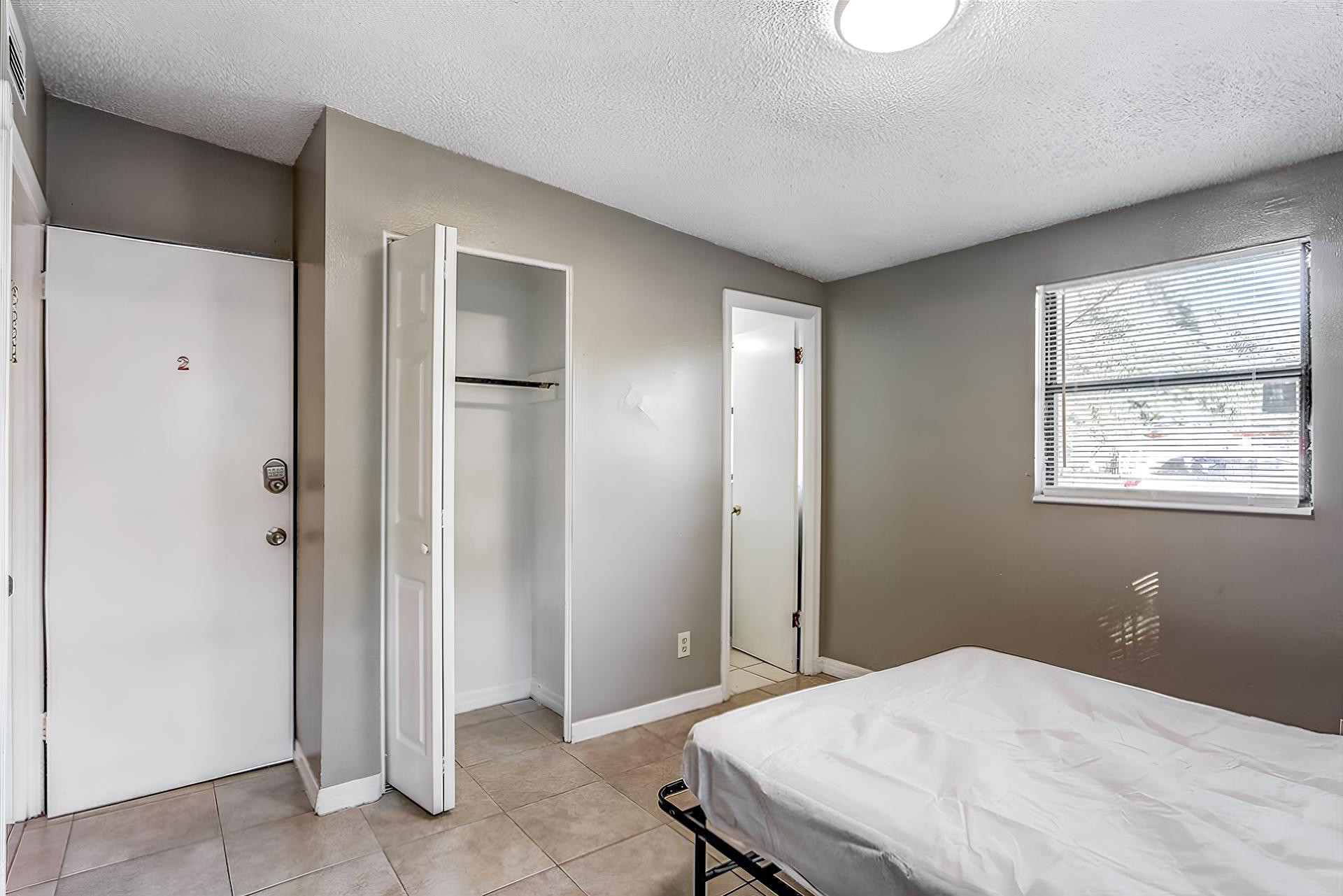 bedroom, detected: bed