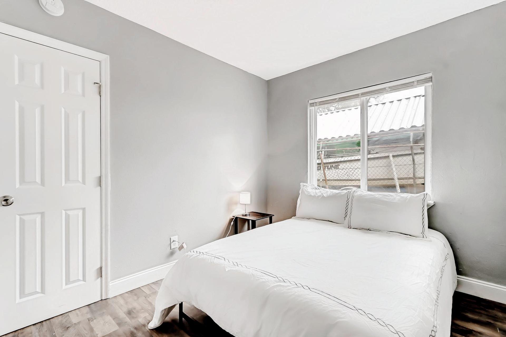 bedroom, detected: bed