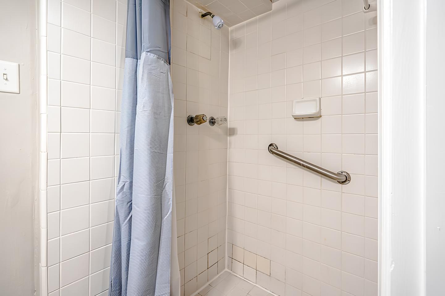 Bathroom(s)