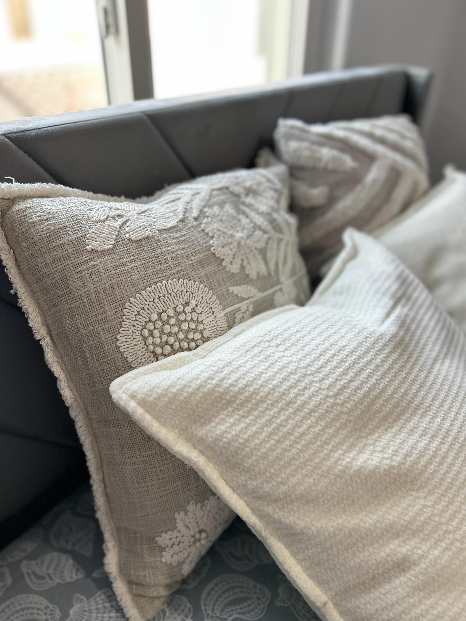 Finest pillows
Note: actual pillows might differ