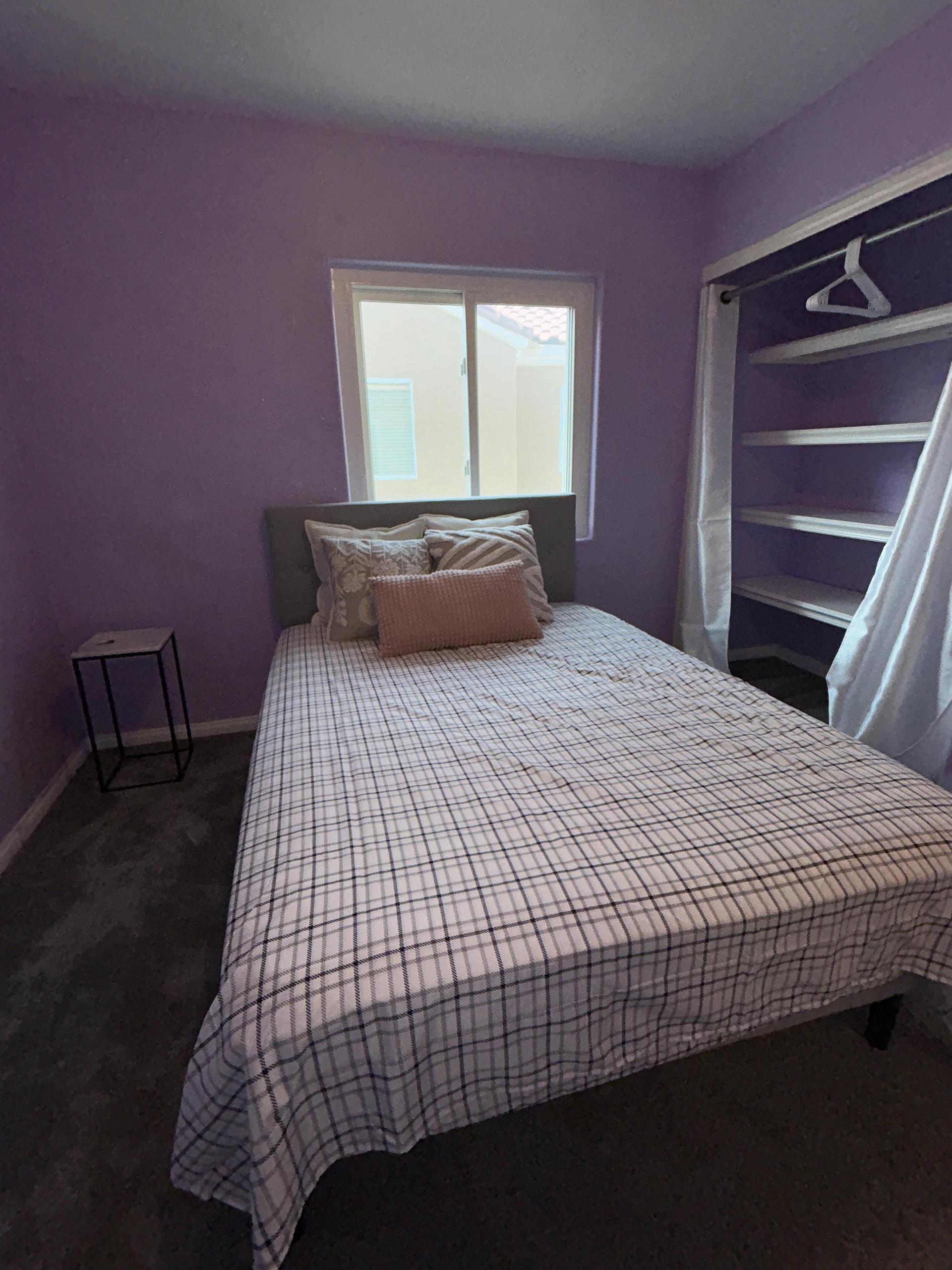 Full size bed