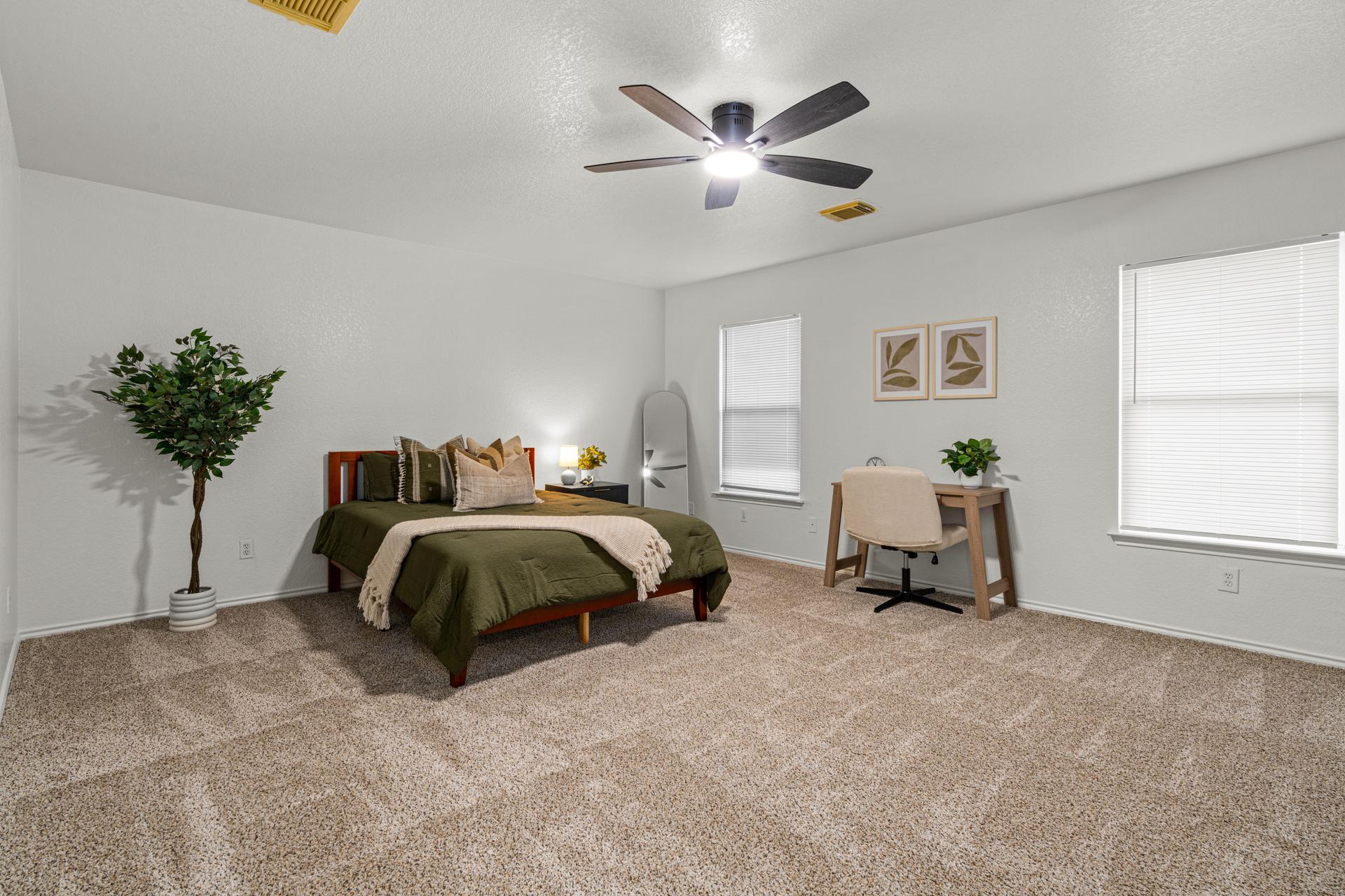 Bedroom 6
Queen Bed
Spacious Room
2 Drawer Nightstand
Workspace
Full Length Mirror
Wardrobe
Seating
