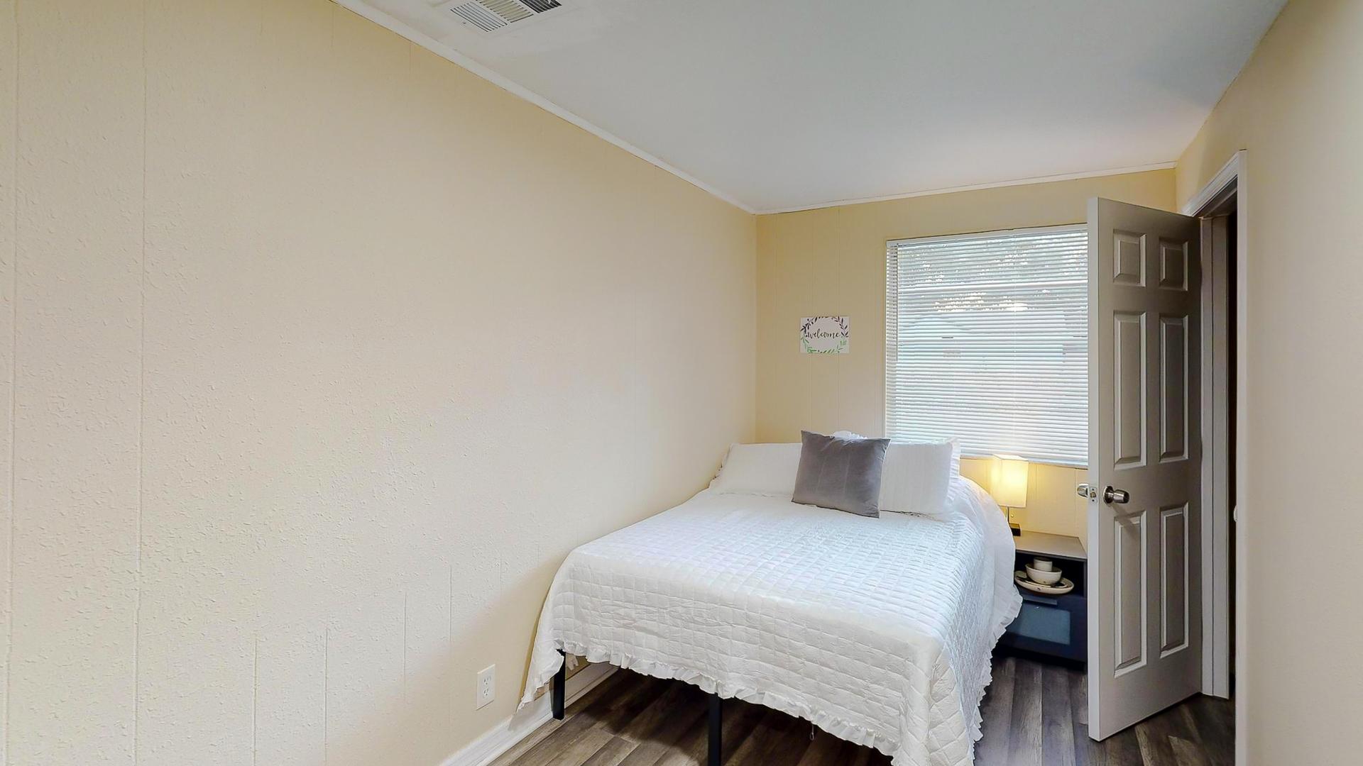 bedroom, detected: bed, window blind