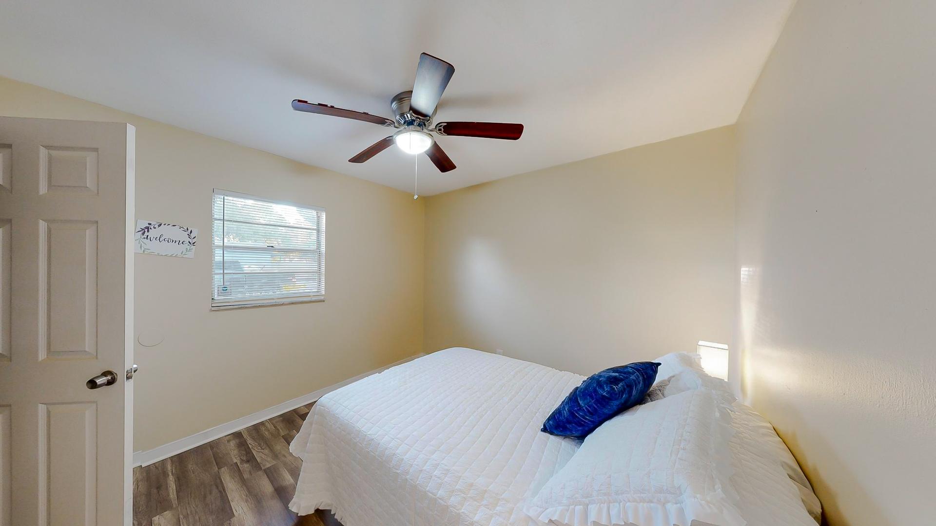 bedroom, detected: ceiling fan, window blind, bed