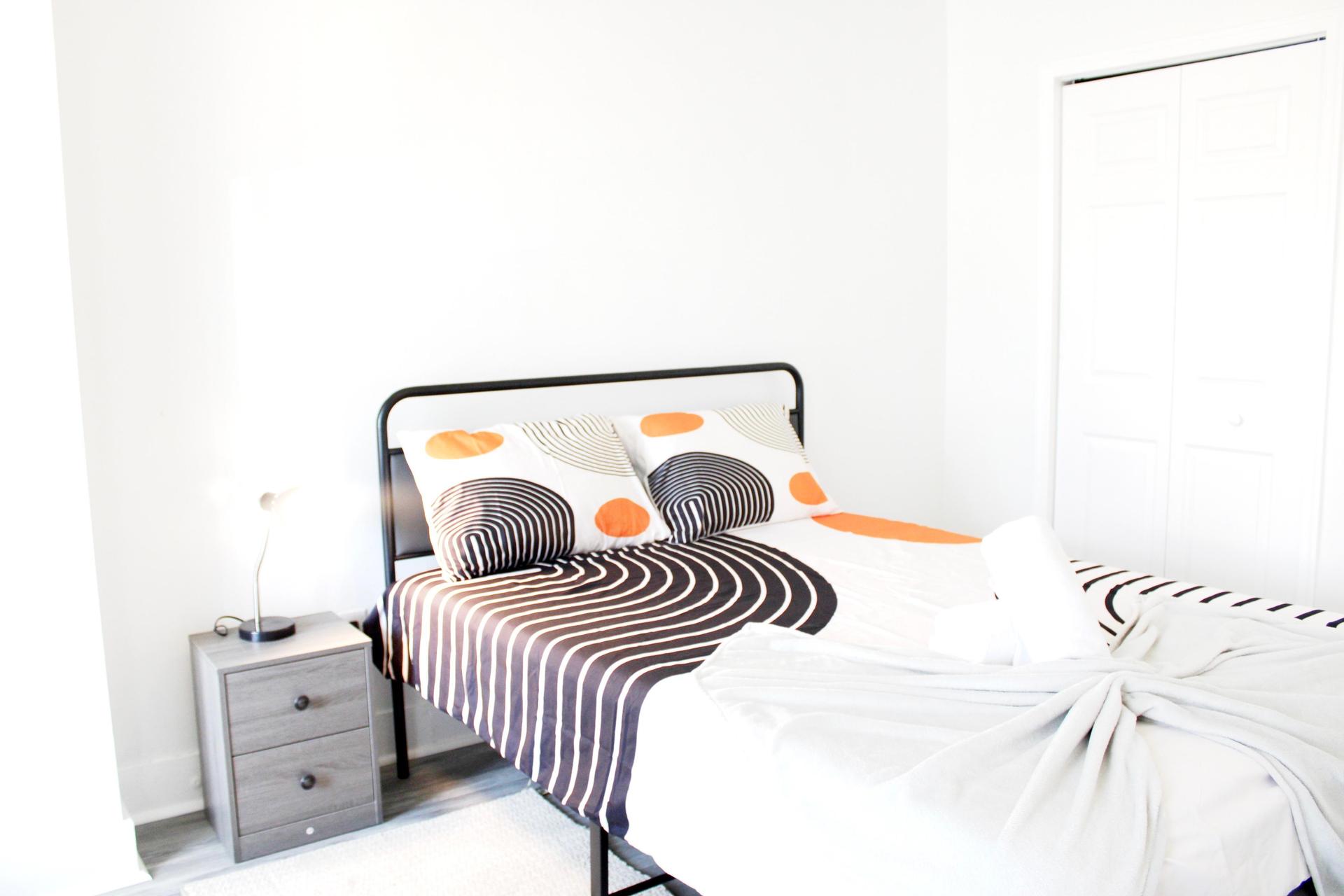 room with private bathroom, Queen comfortable bed