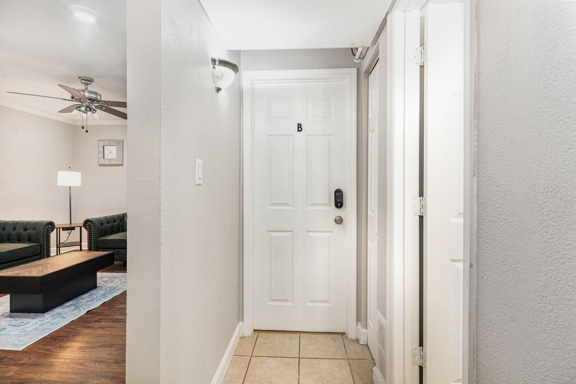 Passageway of Room B Door