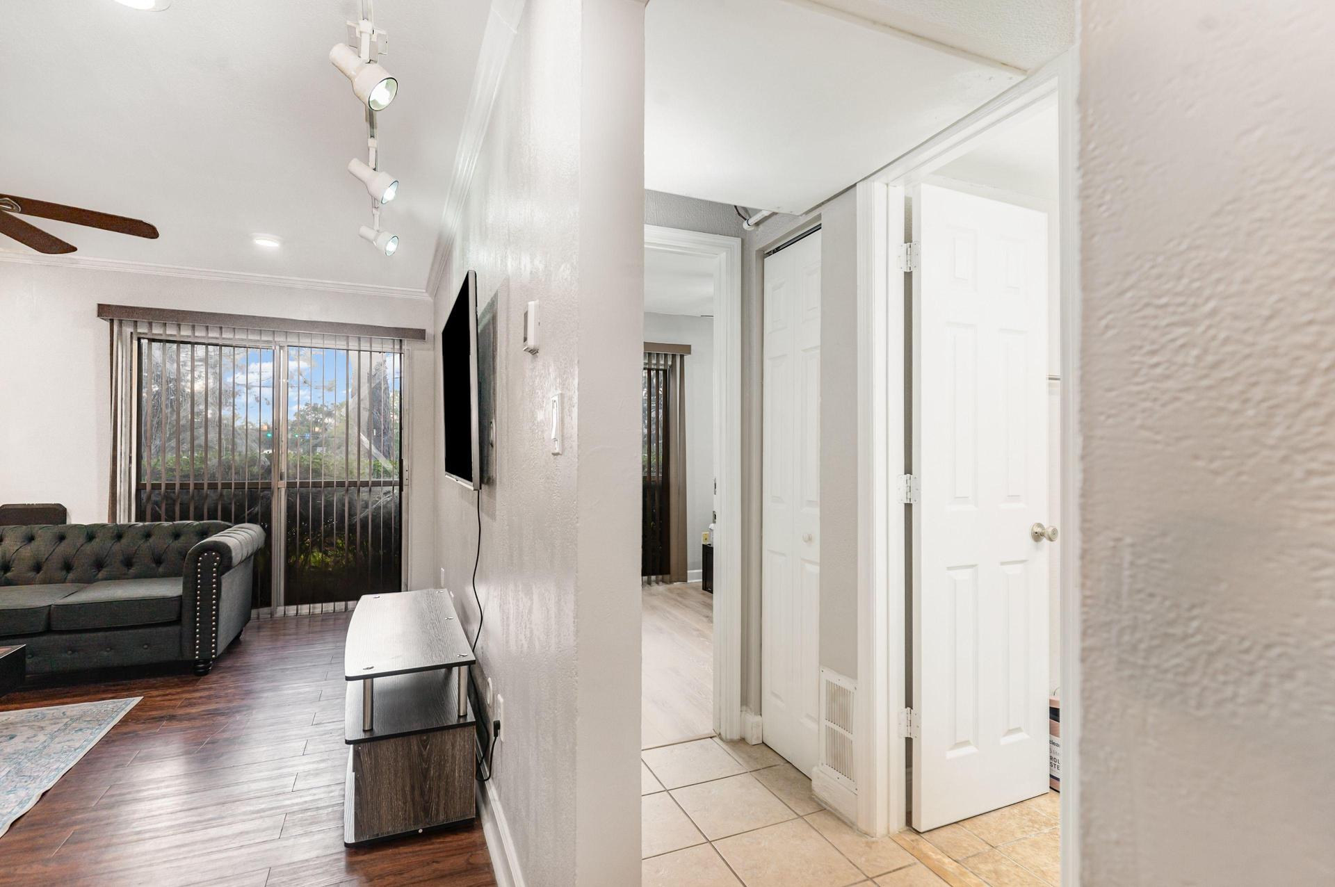 Passageway of Room B Door