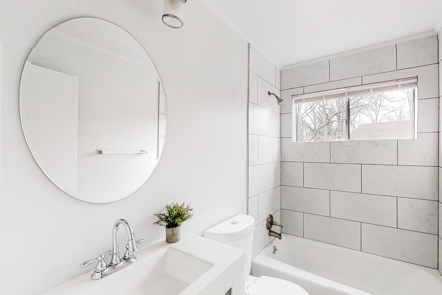 Bathroom(s)