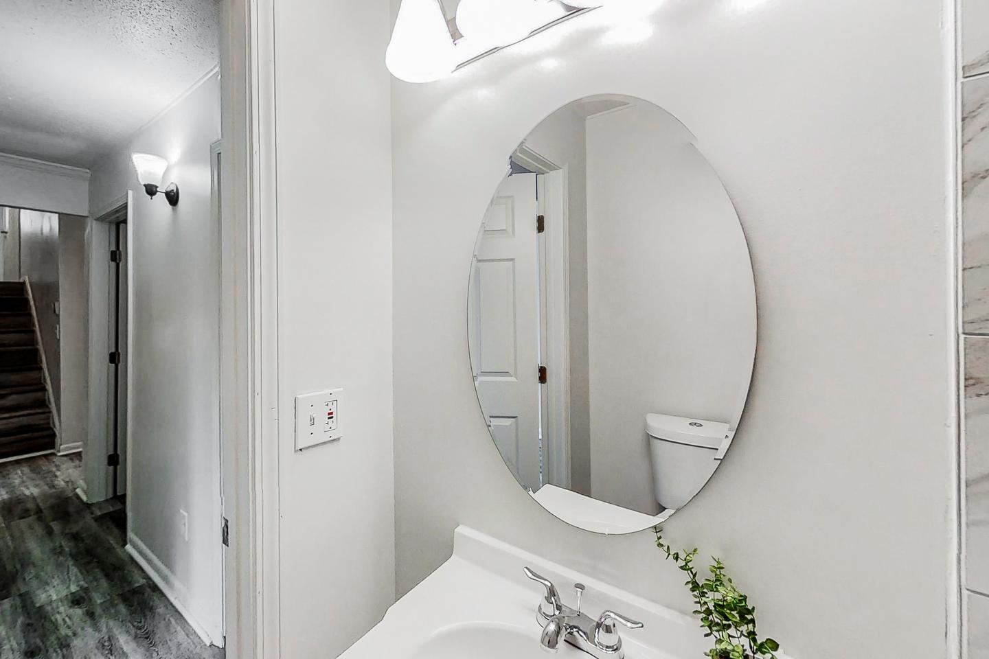 Bathroom(s)
