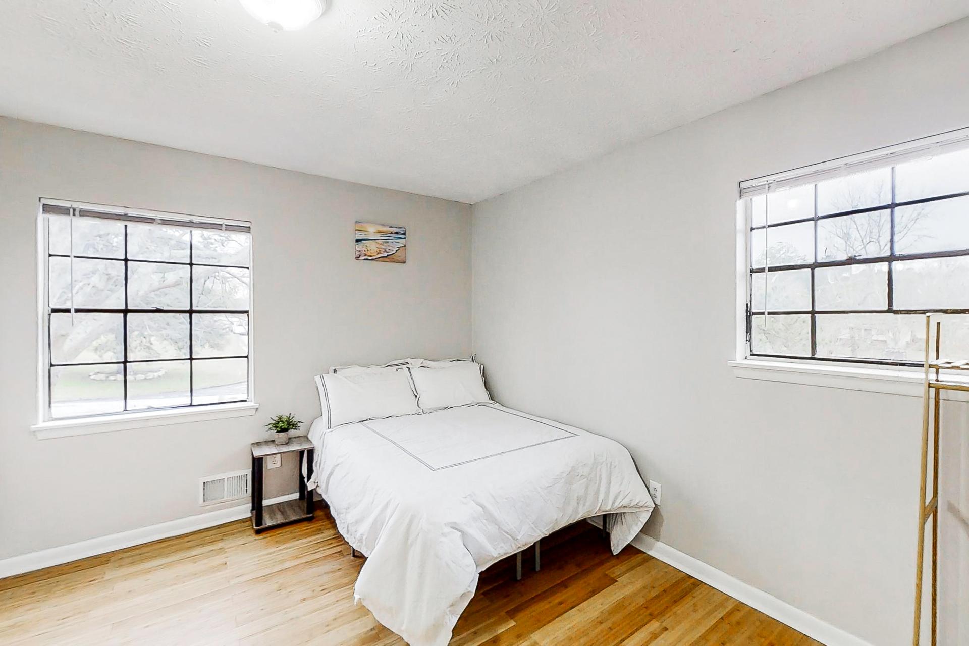 bedroom, detected: window blind, bed