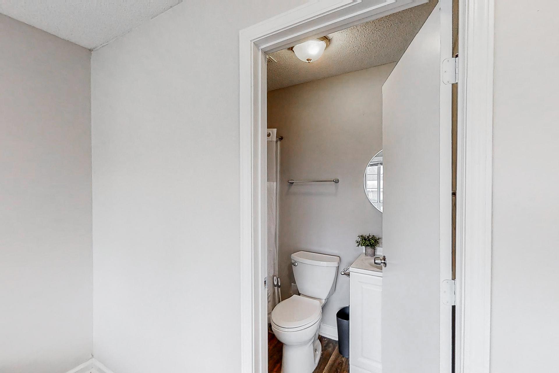 bathroom, detected: