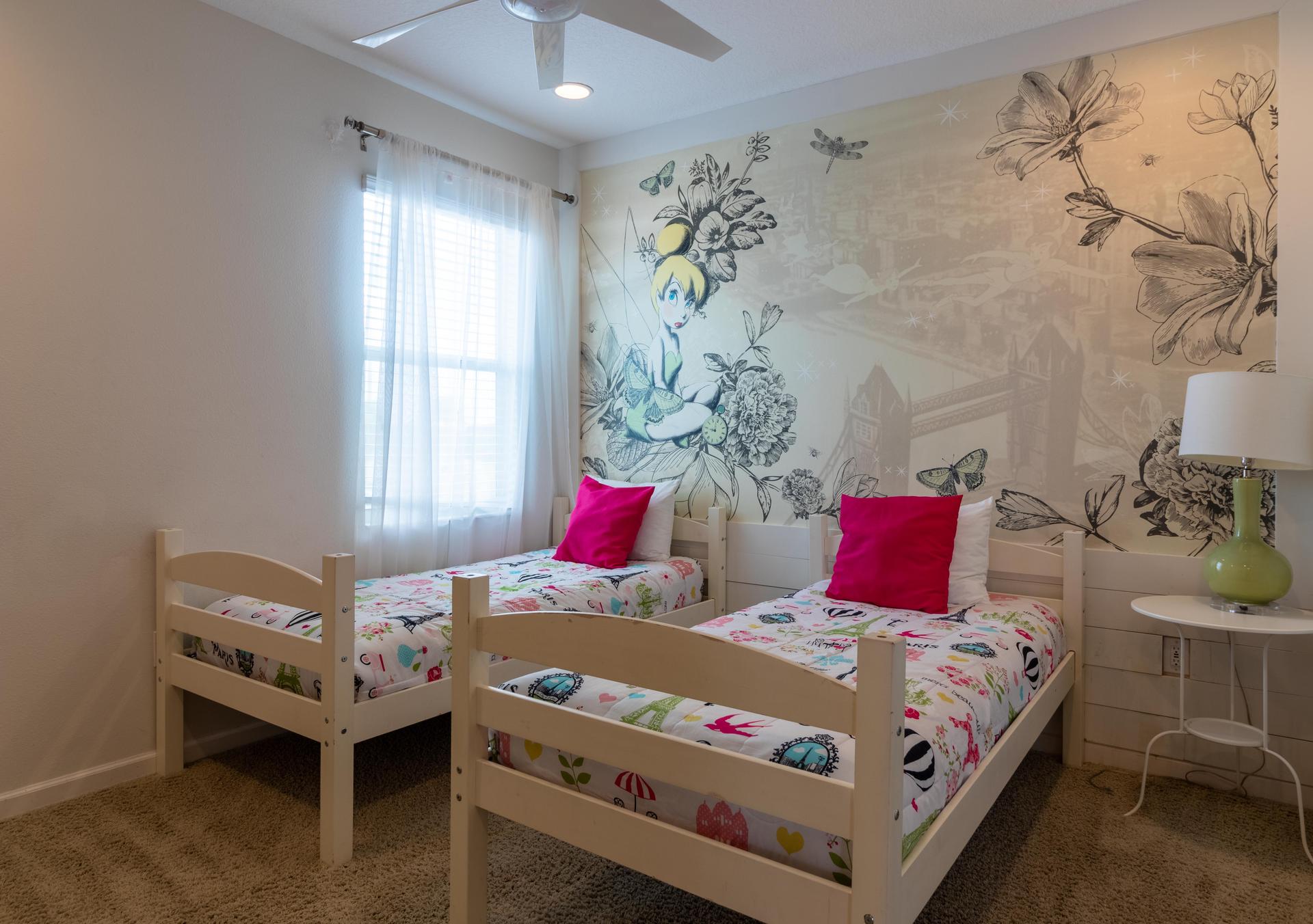 Bedroom #8
2 twin size regular beds
Flat Samsung Roku Tv