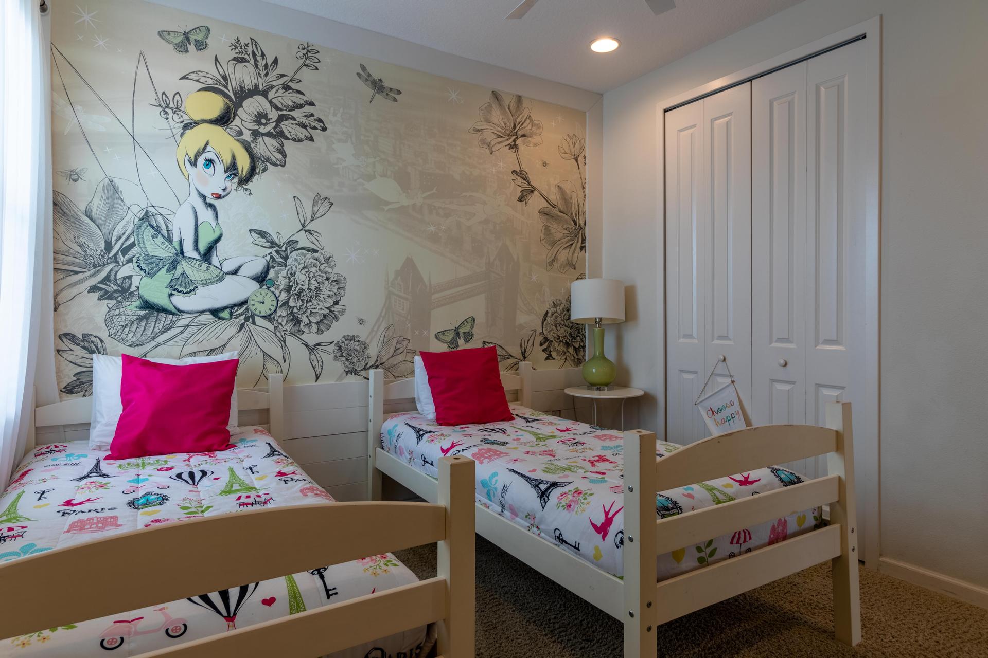 Bedroom #8
2 twin size regular beds
Flat Samsung Roku Tv