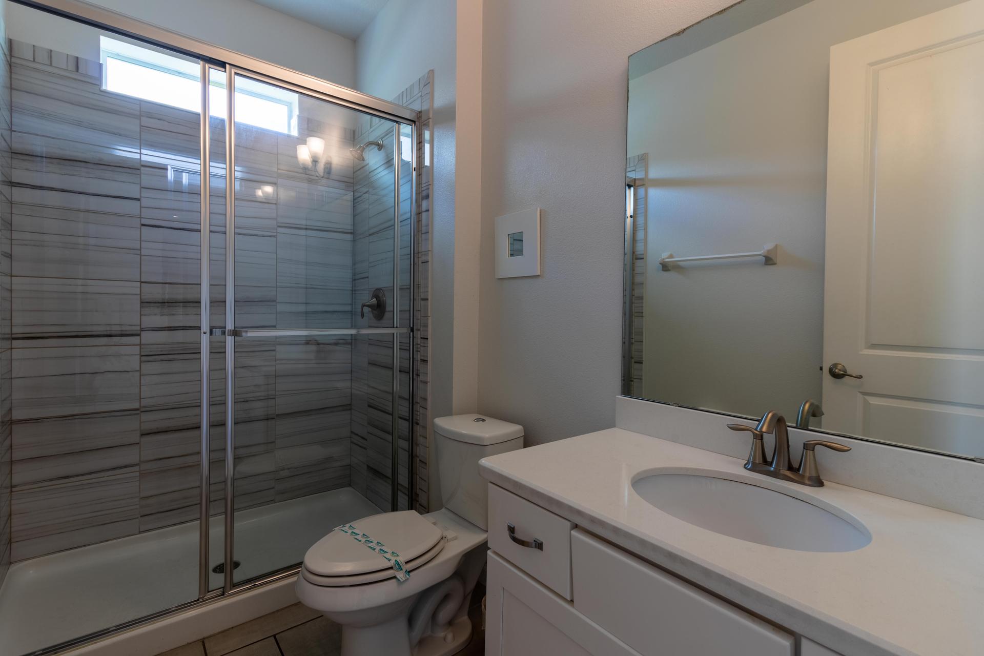 Bedroom #5
outside private bathroom
