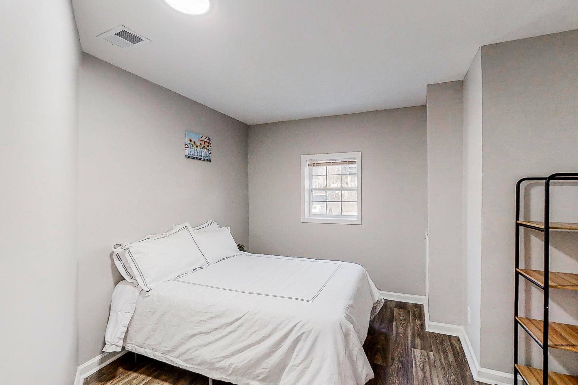 bedroom, detected: bed