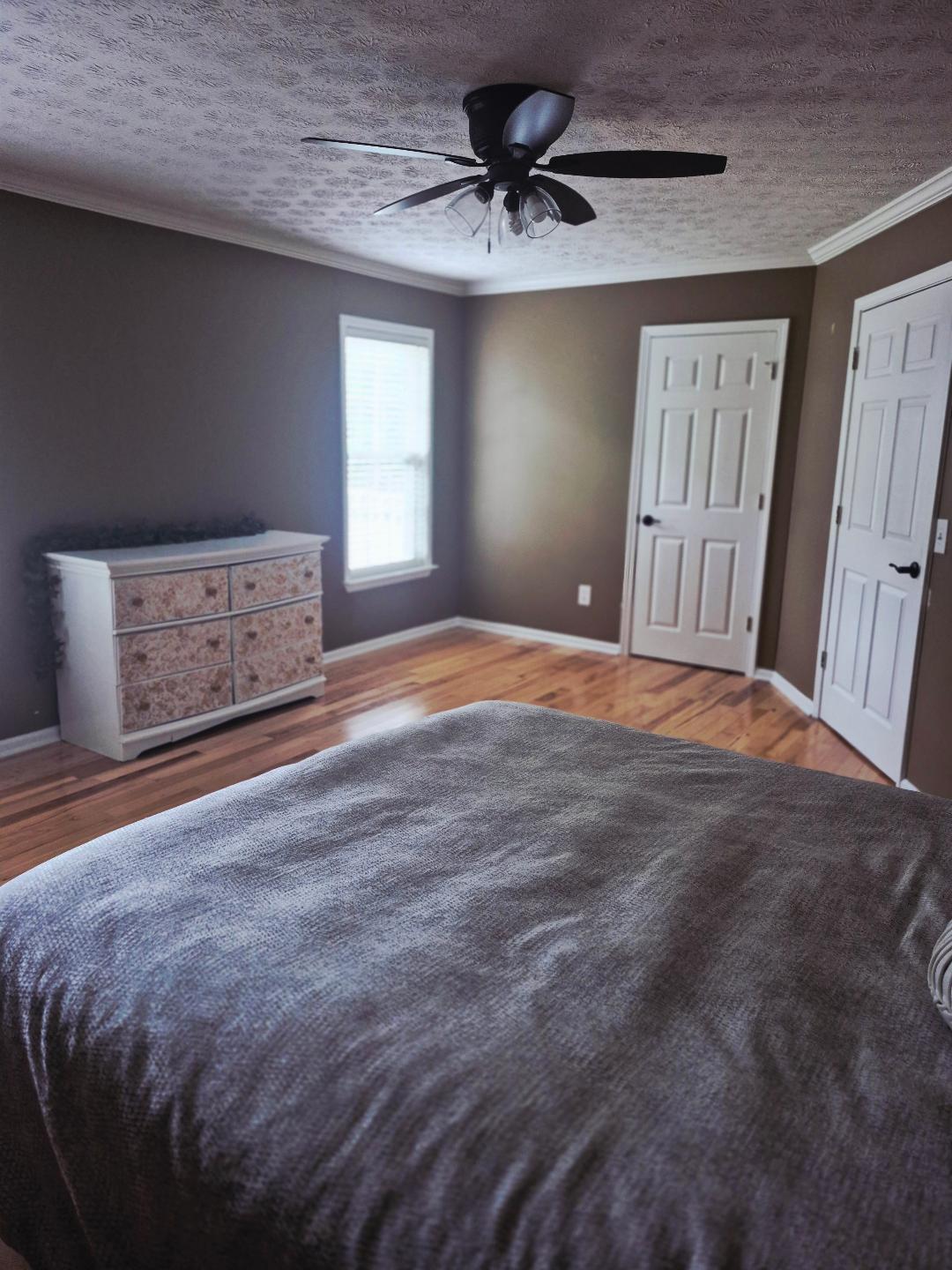 Large Bedroom
