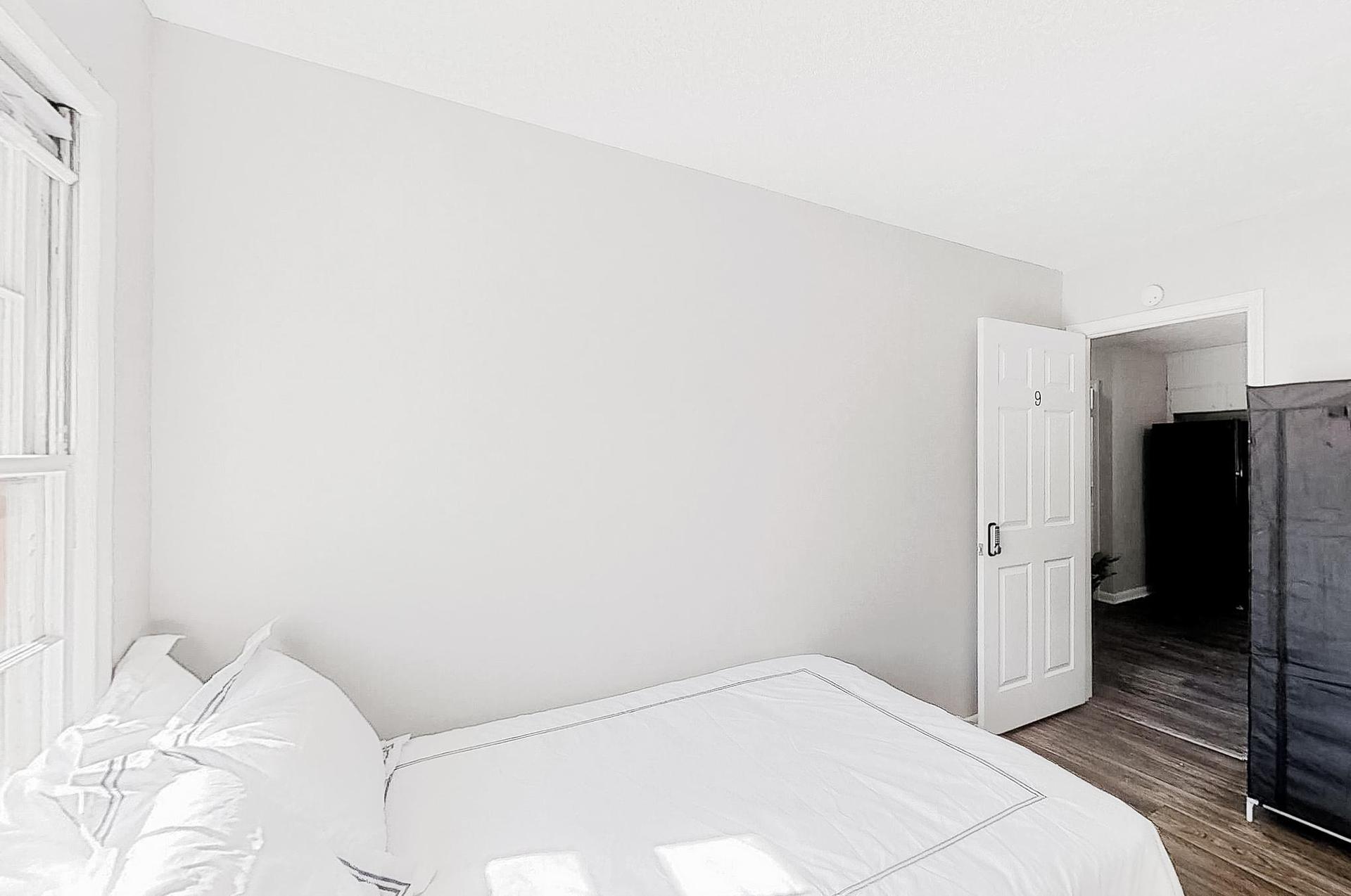 bedroom, detected: bed