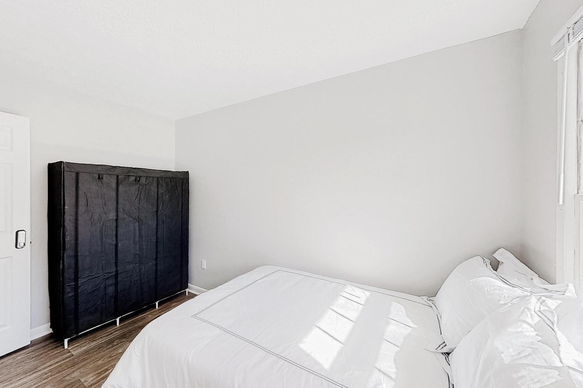 bedroom, detected: bed