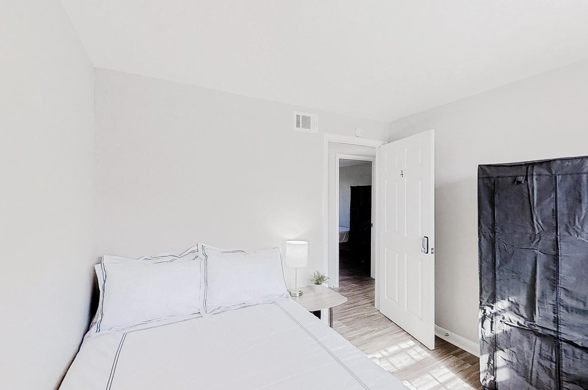 bedroom, detected: bed