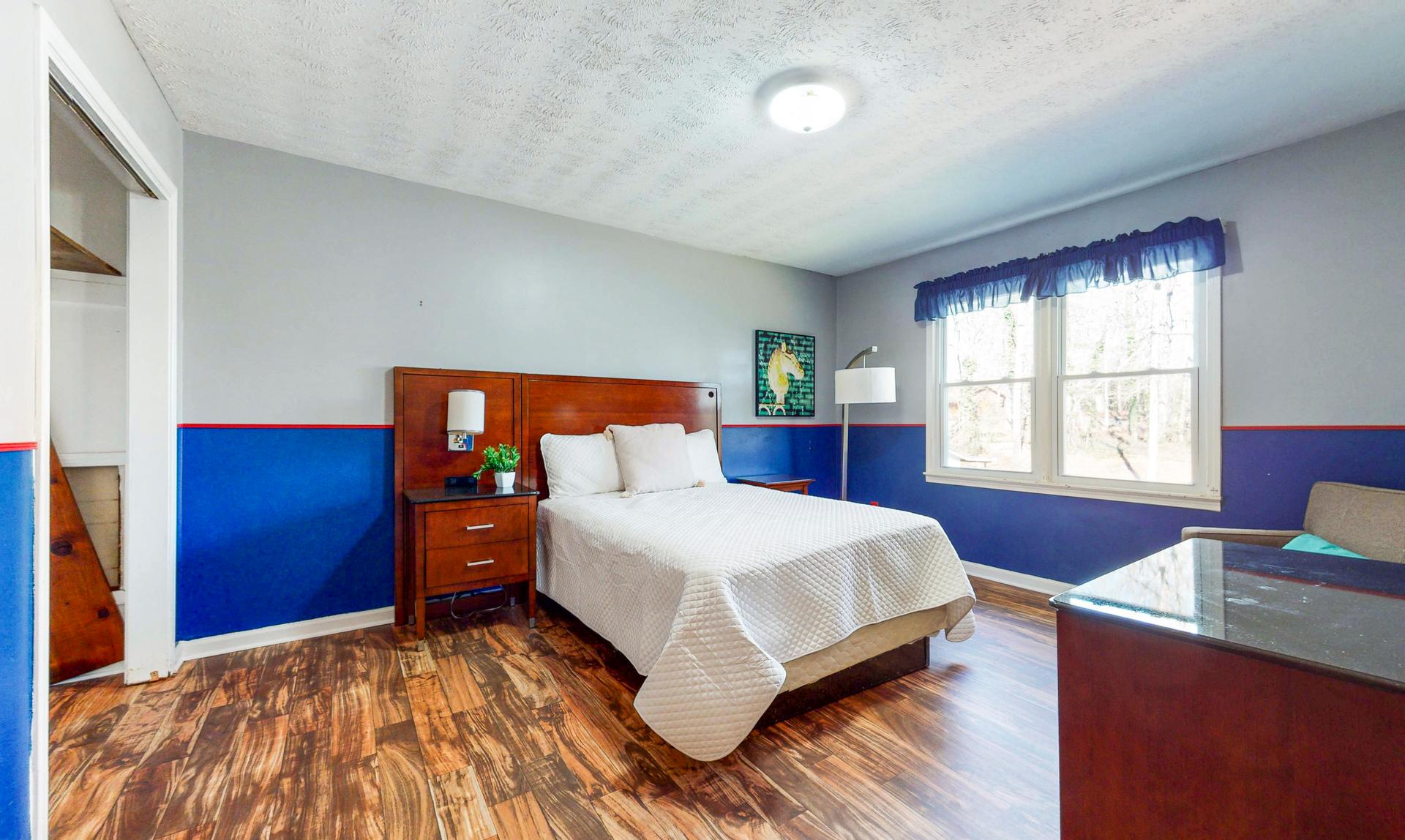 bedroom, detected:bed, window blind