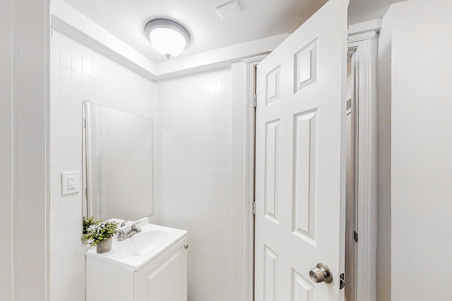 Bathroom(s)