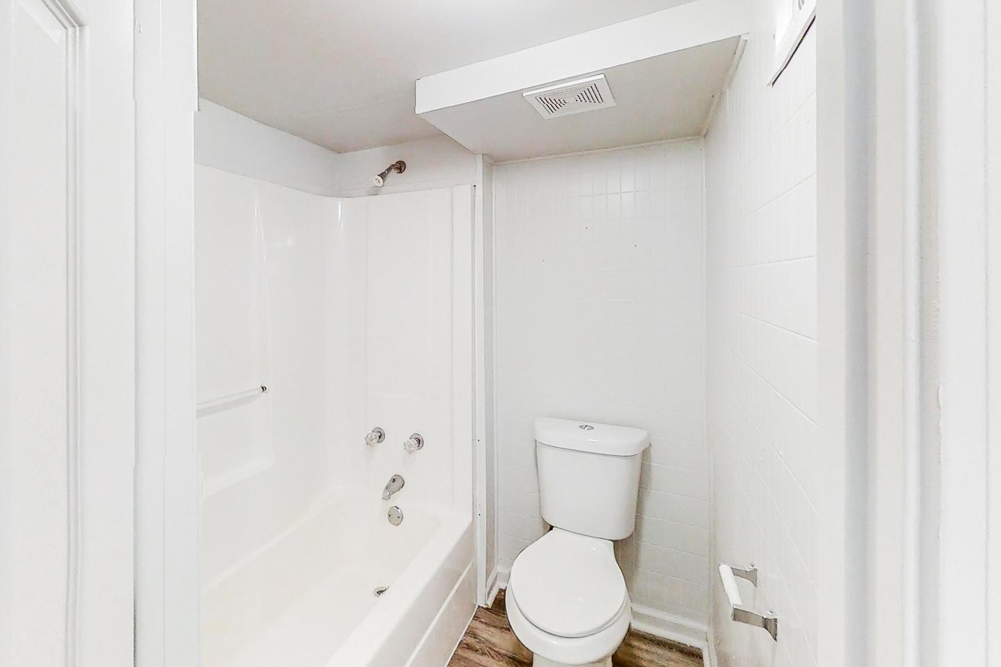 Bathroom(s)