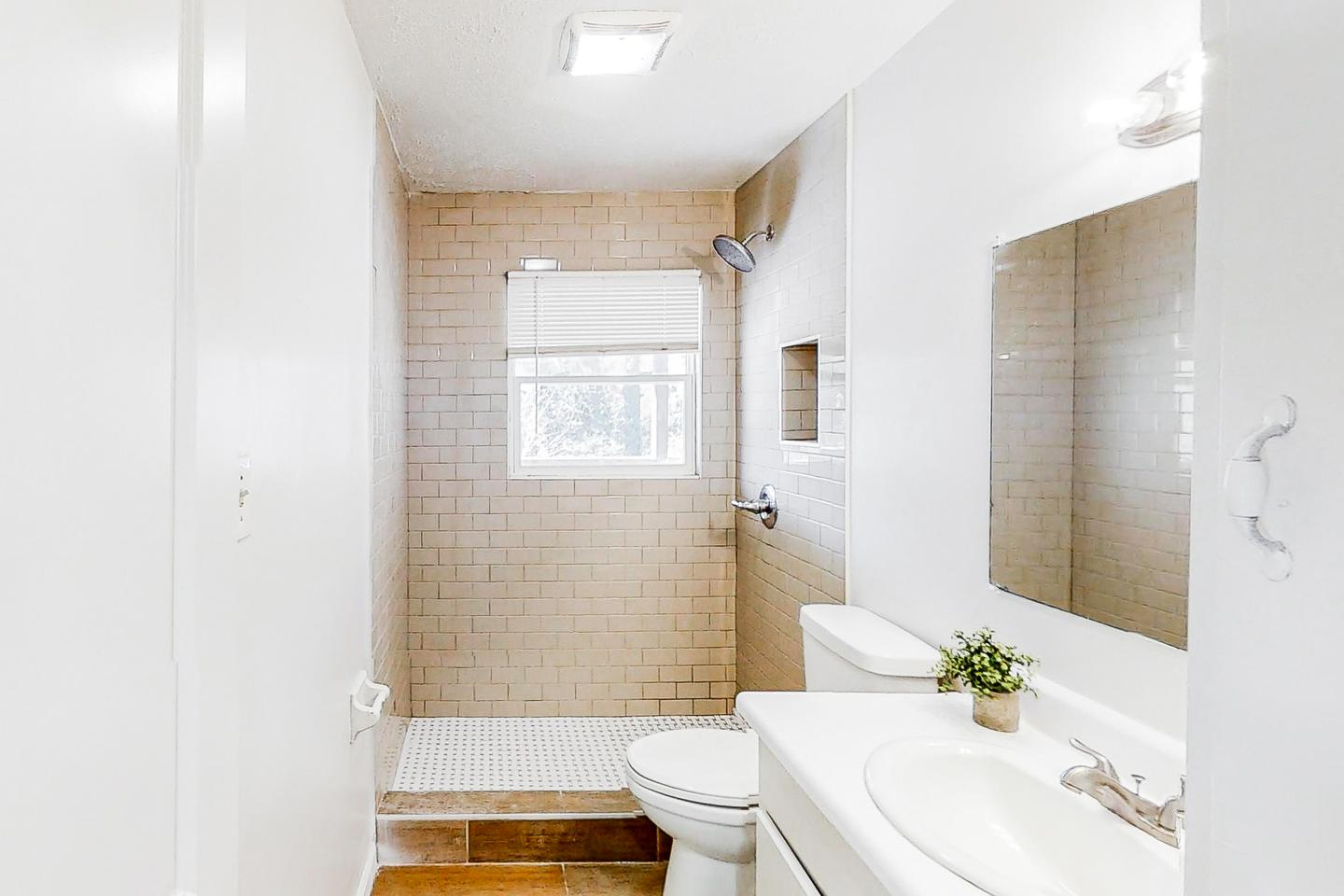Bathroom(s)