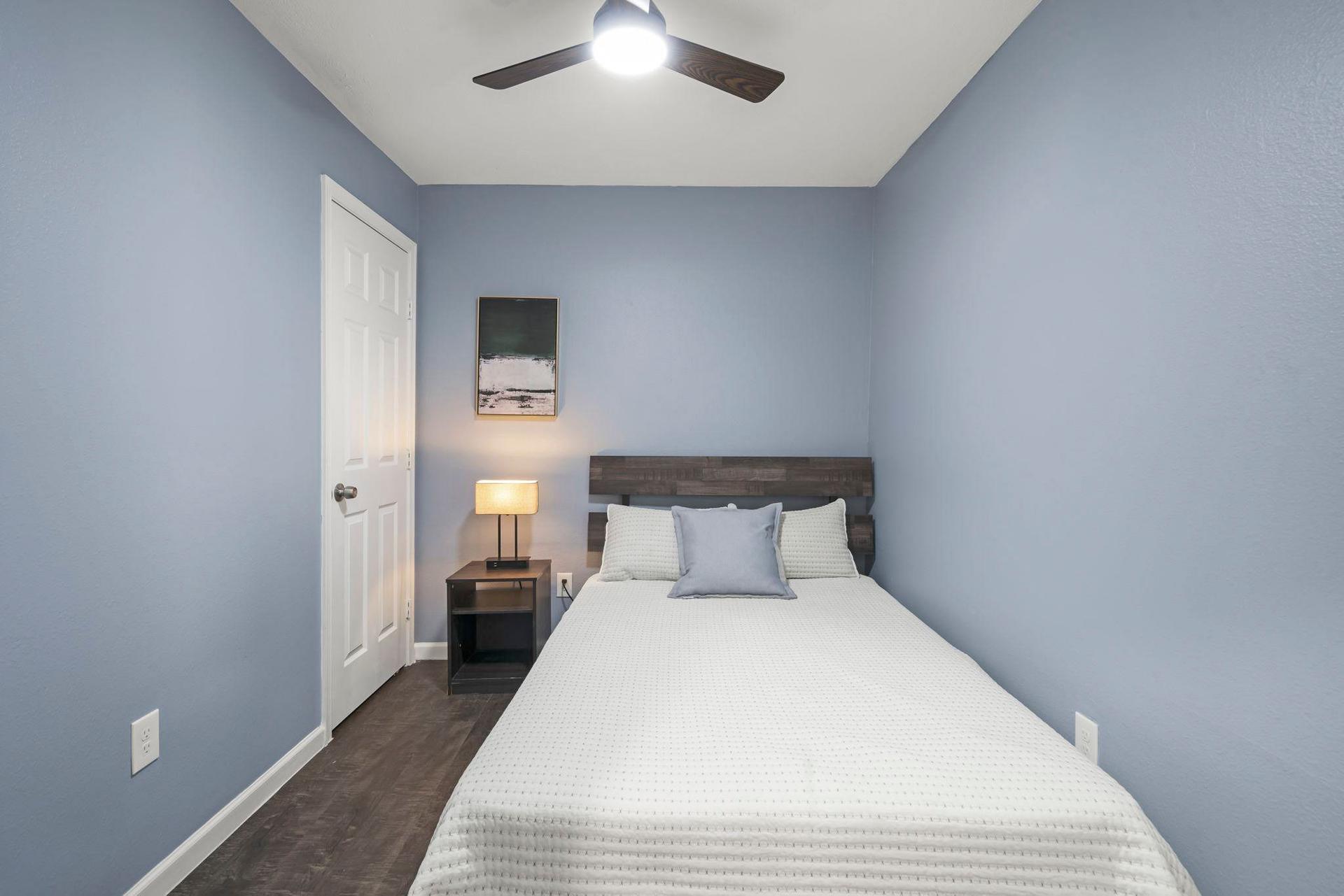 bedroom, detected:bed, ceiling fan