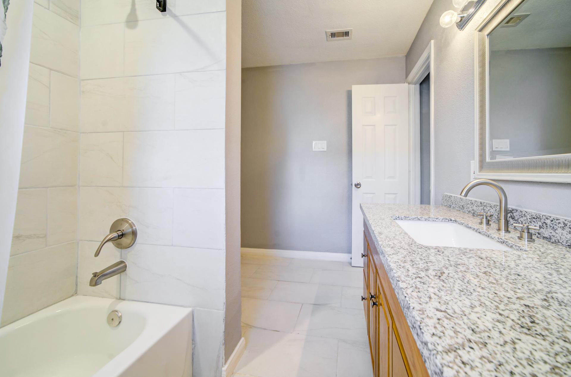 bathroom, detected: bathtub, shower