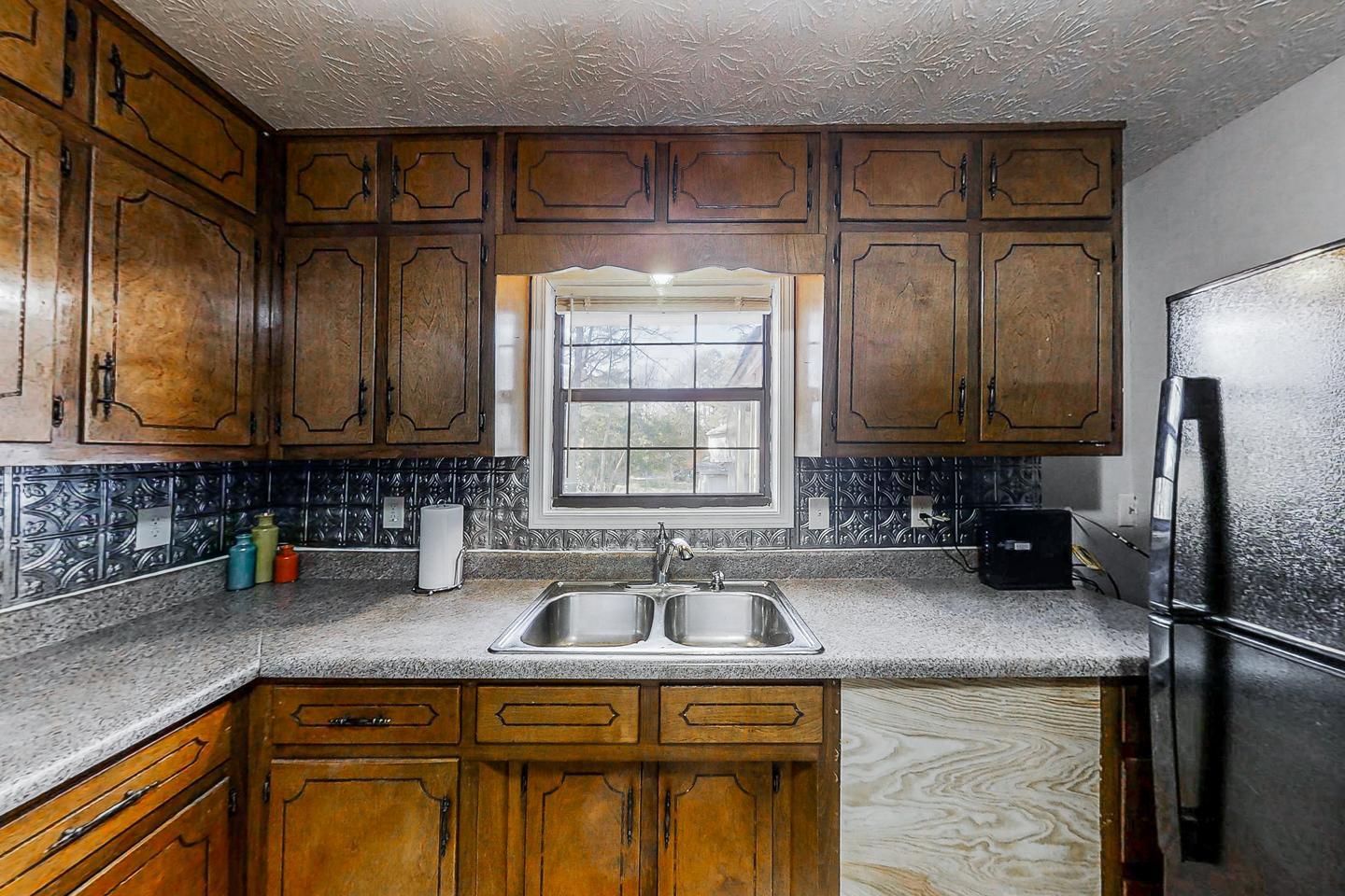 Common spaces including the kitchen
