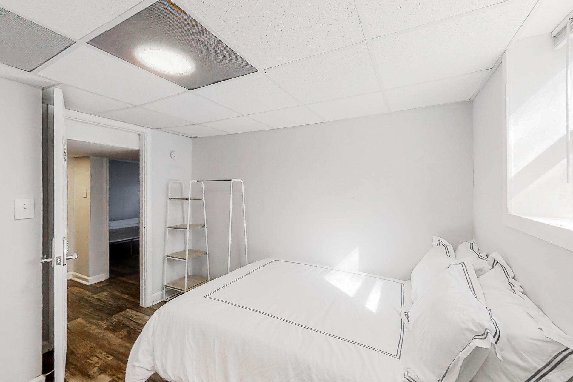 bedroom, detected: bed