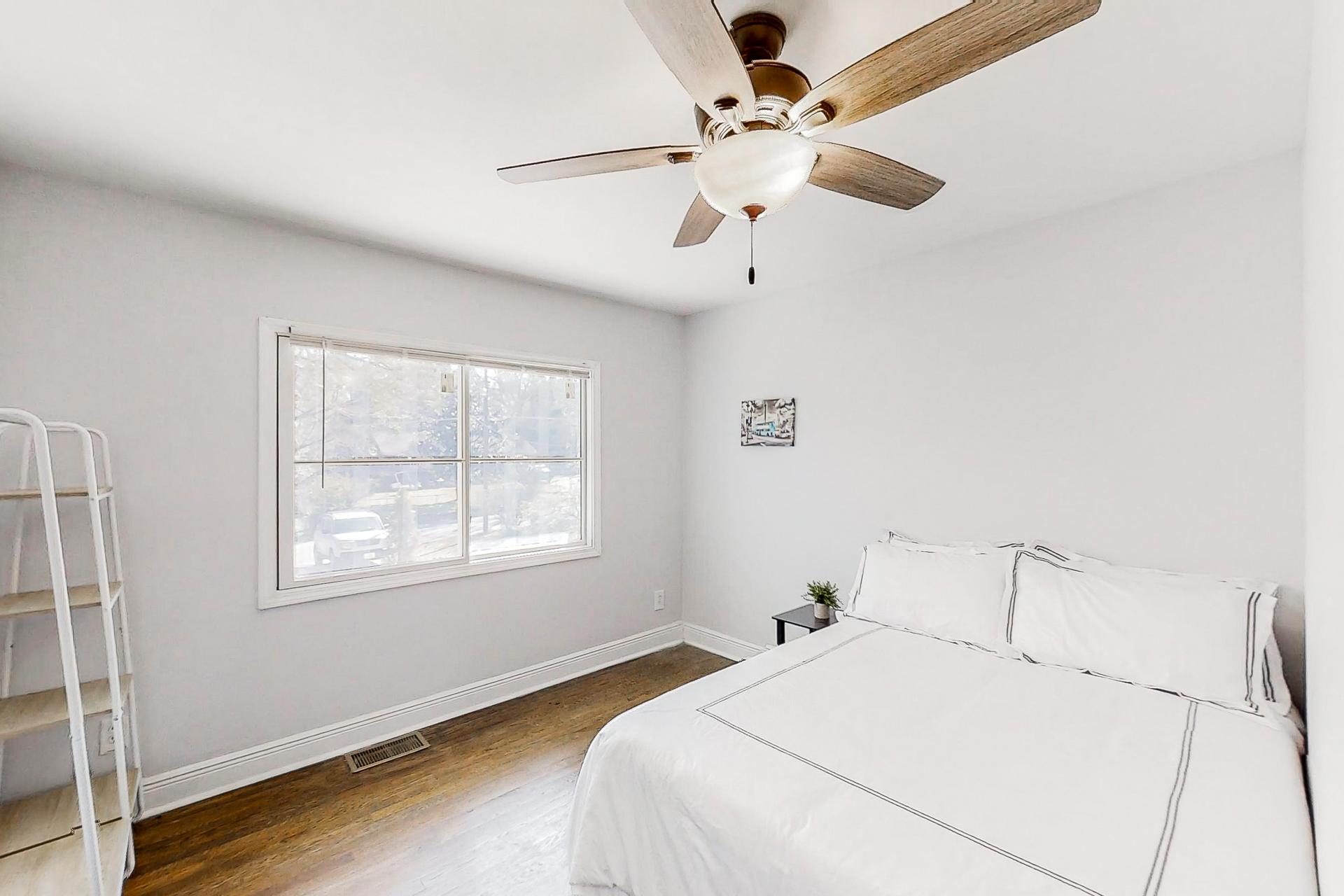 bedroom, detected: ceiling fan, window blind, bed