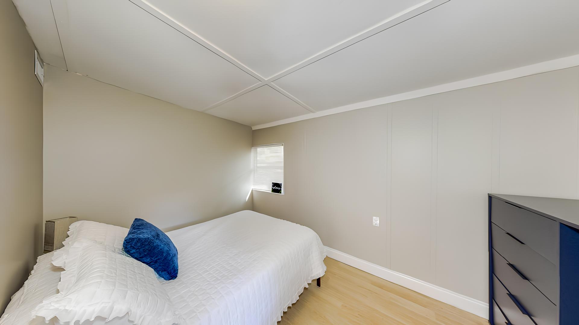 bedroom, detected: bed