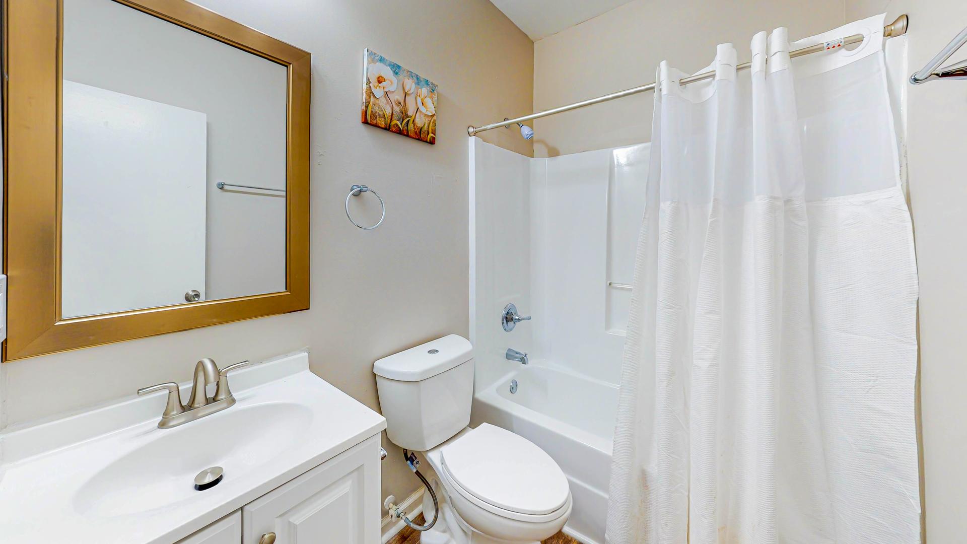 Bathroom(s)